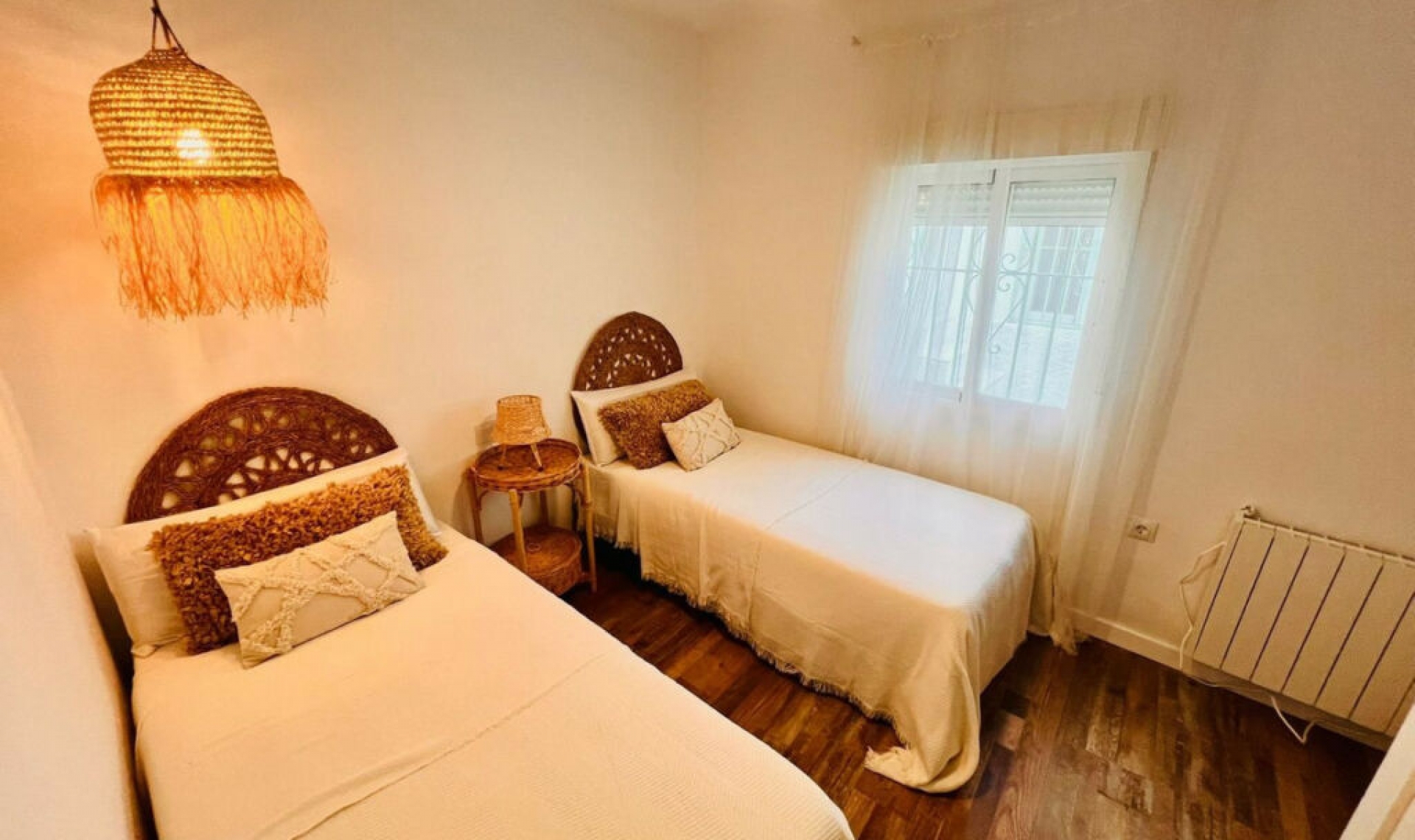 Resale - House -
Benajarafe