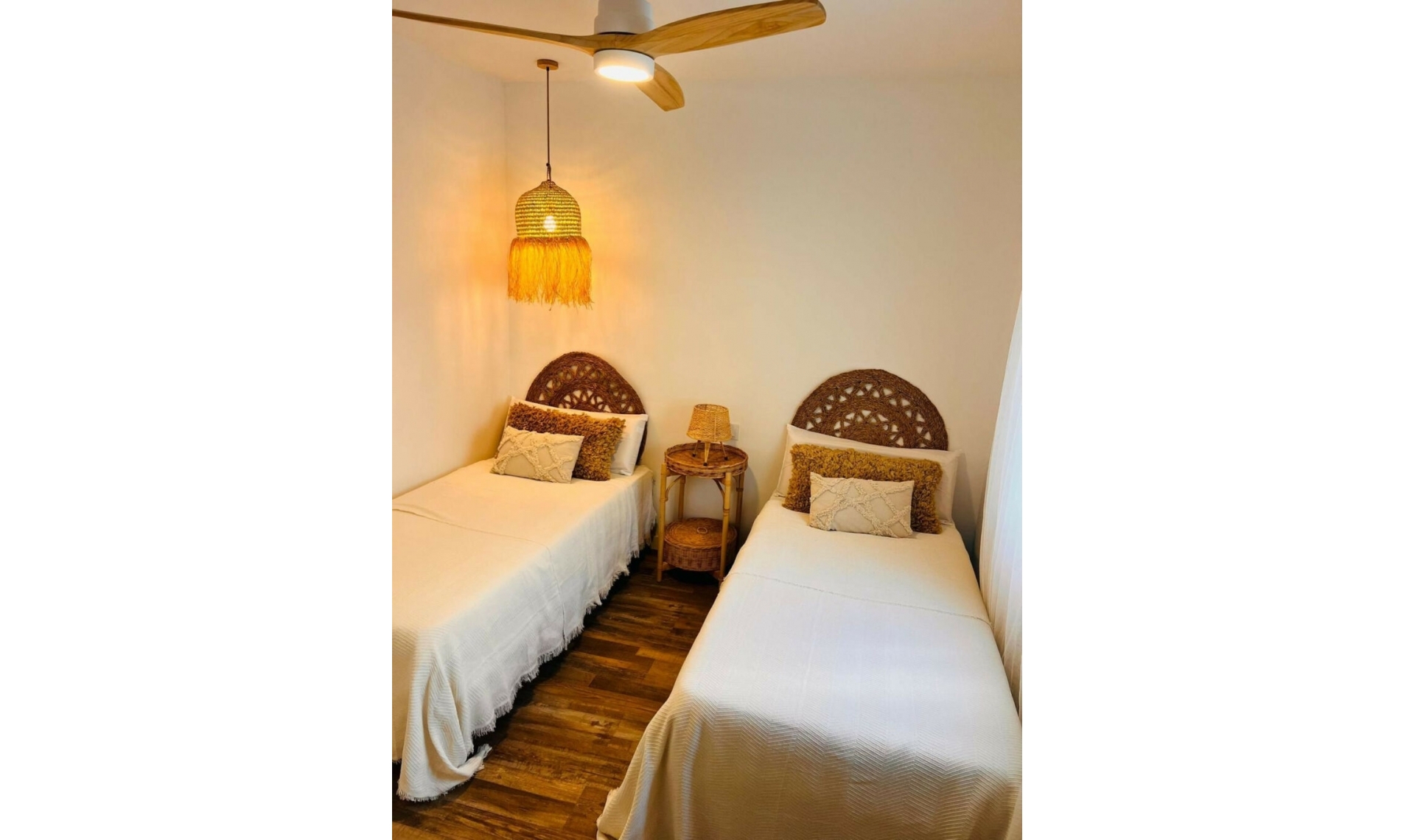 Resale - House -
Benajarafe