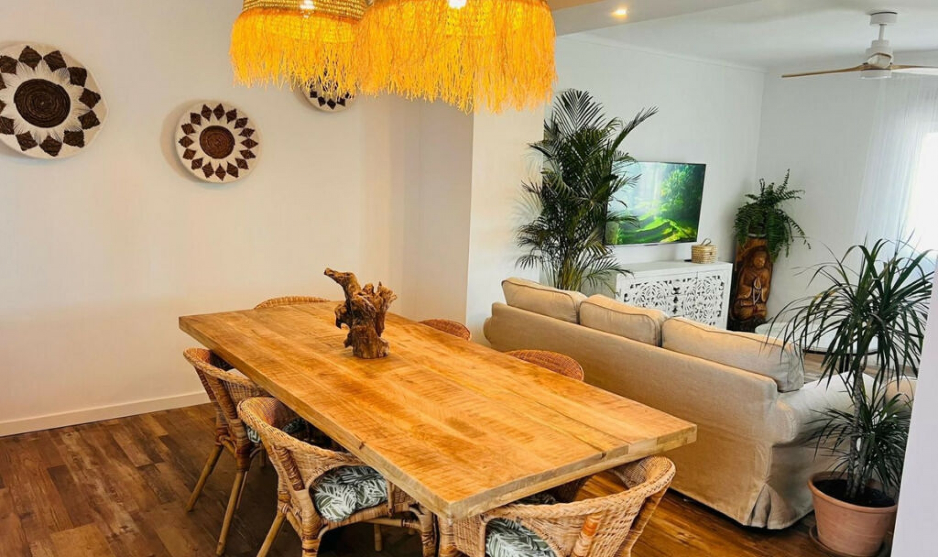 Resale - House -
Benajarafe