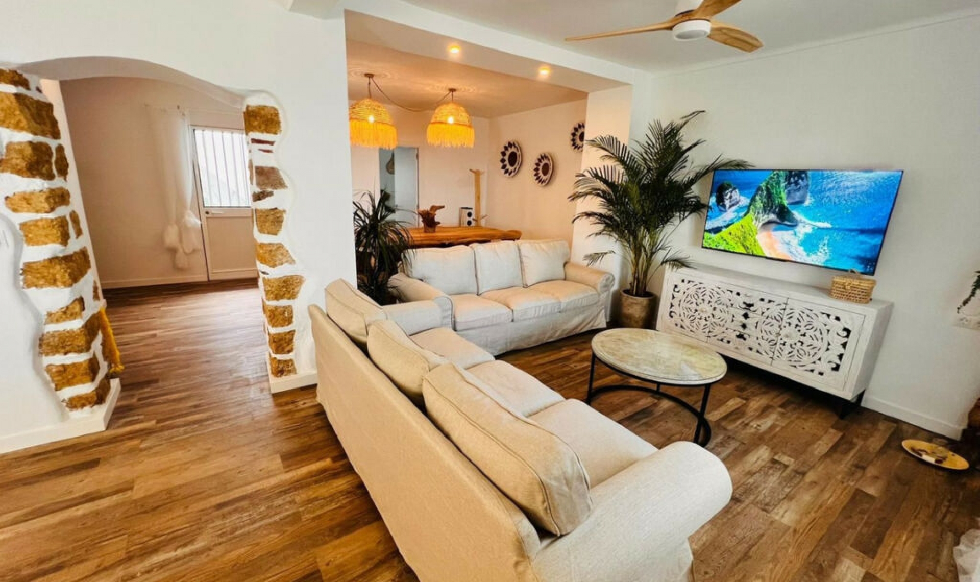 Resale - House -
Benajarafe