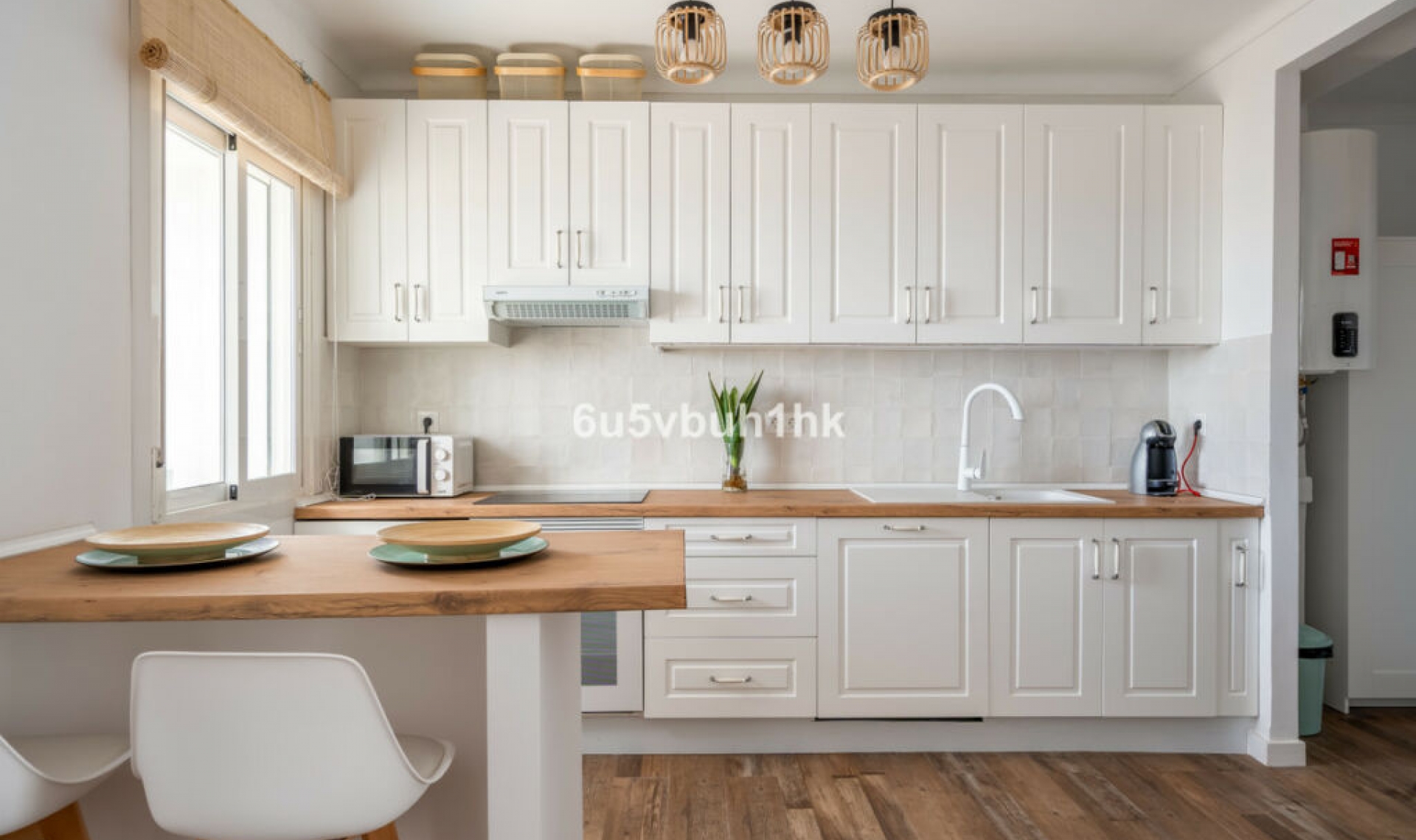 Resale - House -
Benajarafe