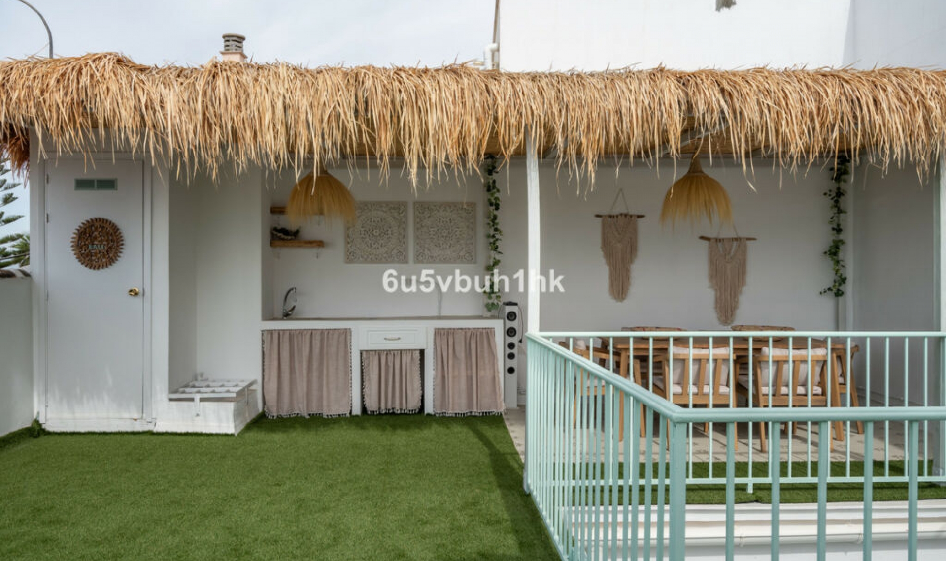 Resale - House -
Benajarafe