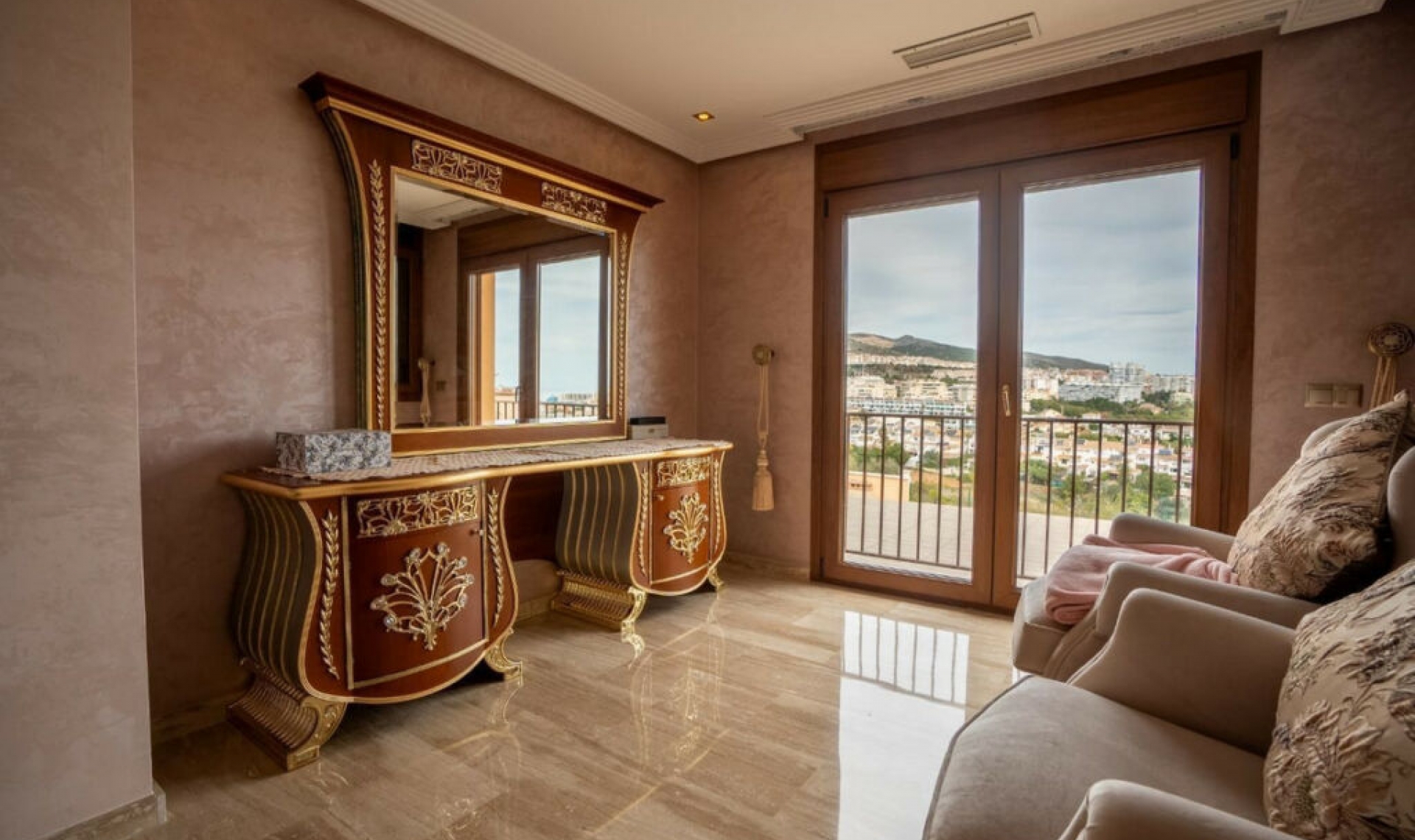 Resale - House -
Benalmadena Costa