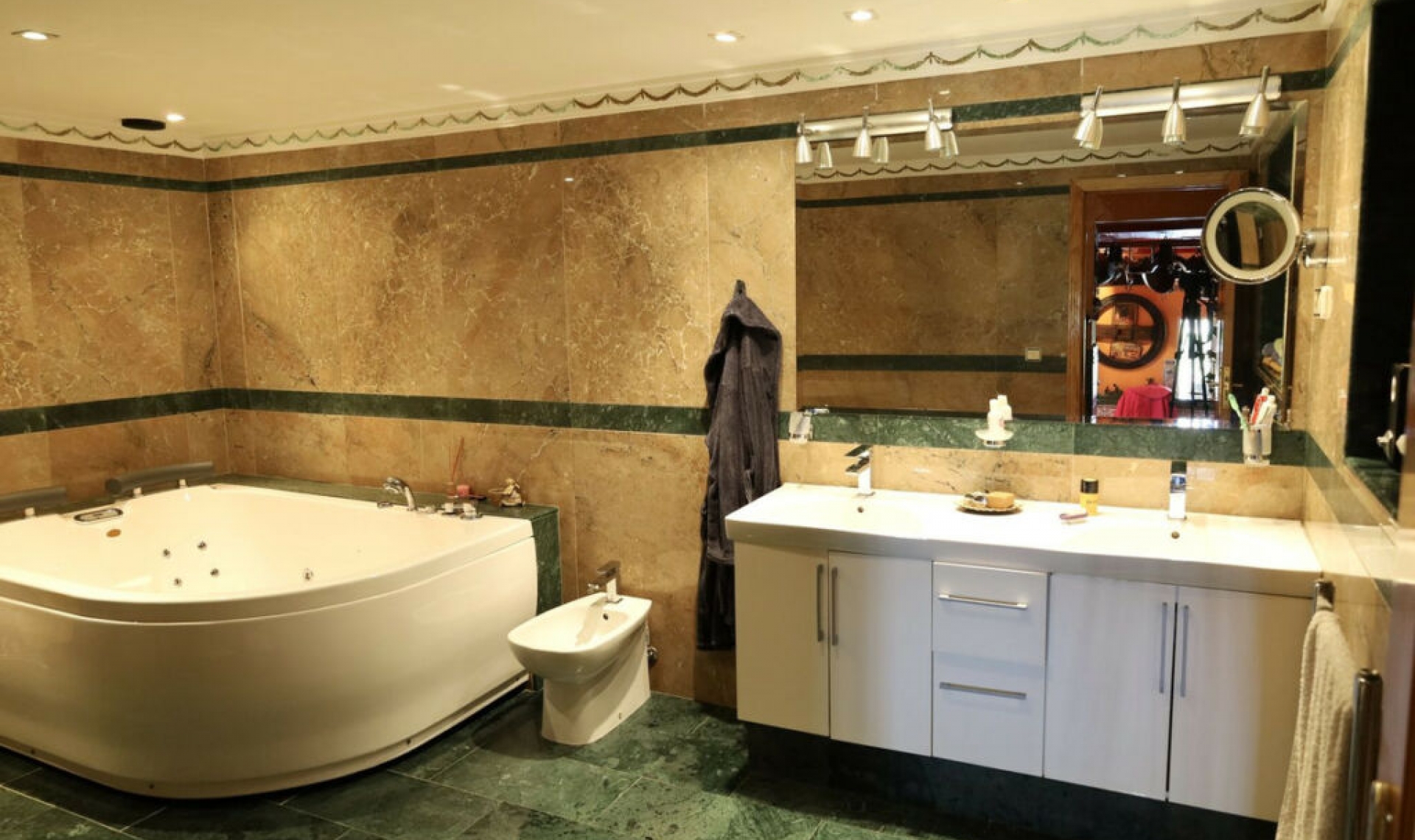 Resale - House -
Benalmadena Costa