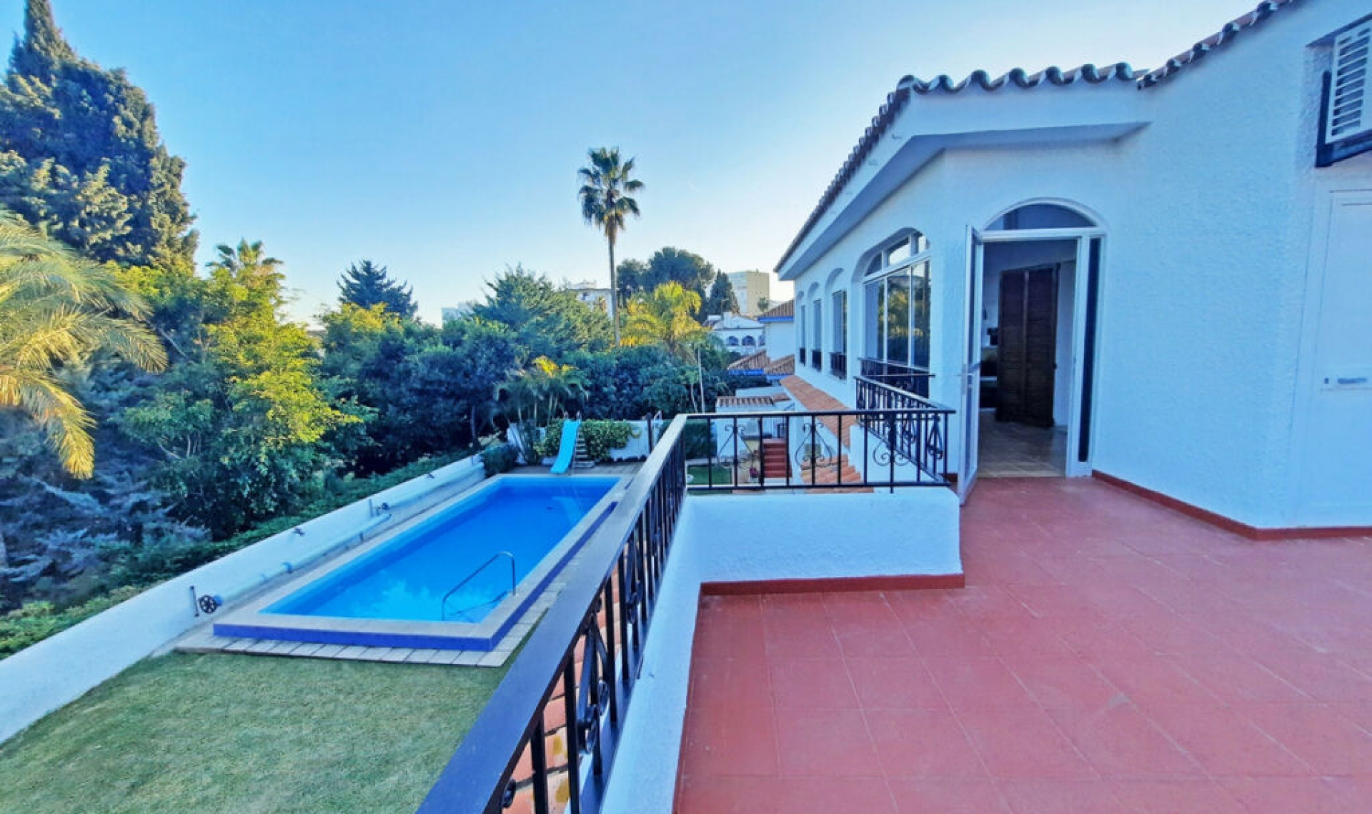 Resale - House -
Benalmadena Costa