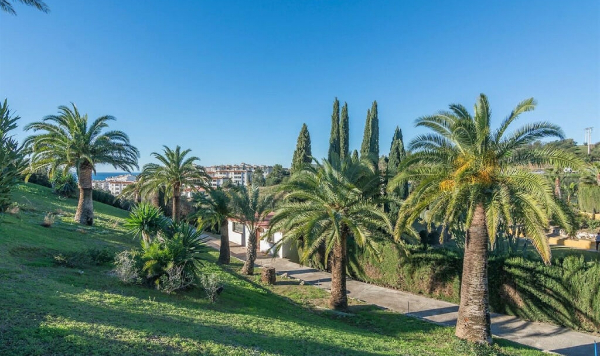Resale - House -
Benalmadena Costa
