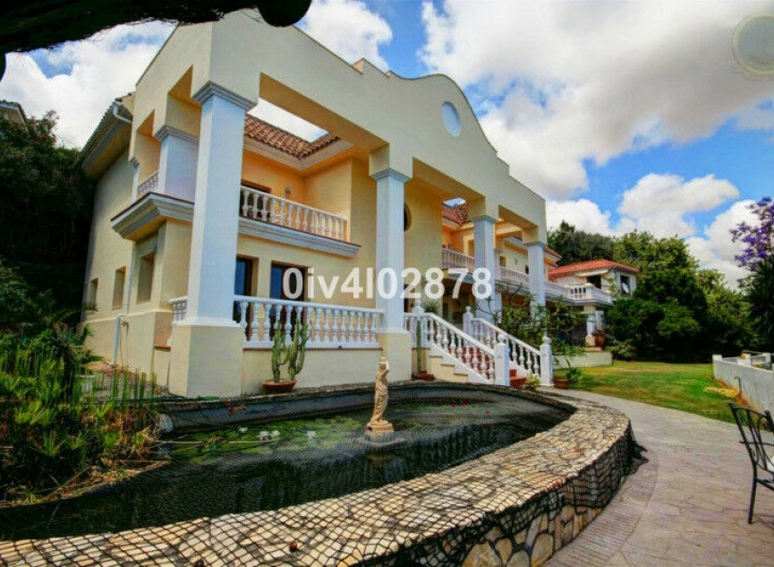 Resale - House -
Benalmadena Pueblo