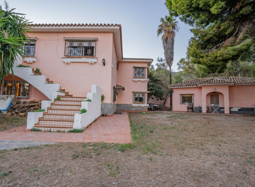 Resale - House -
Benalmadena Pueblo