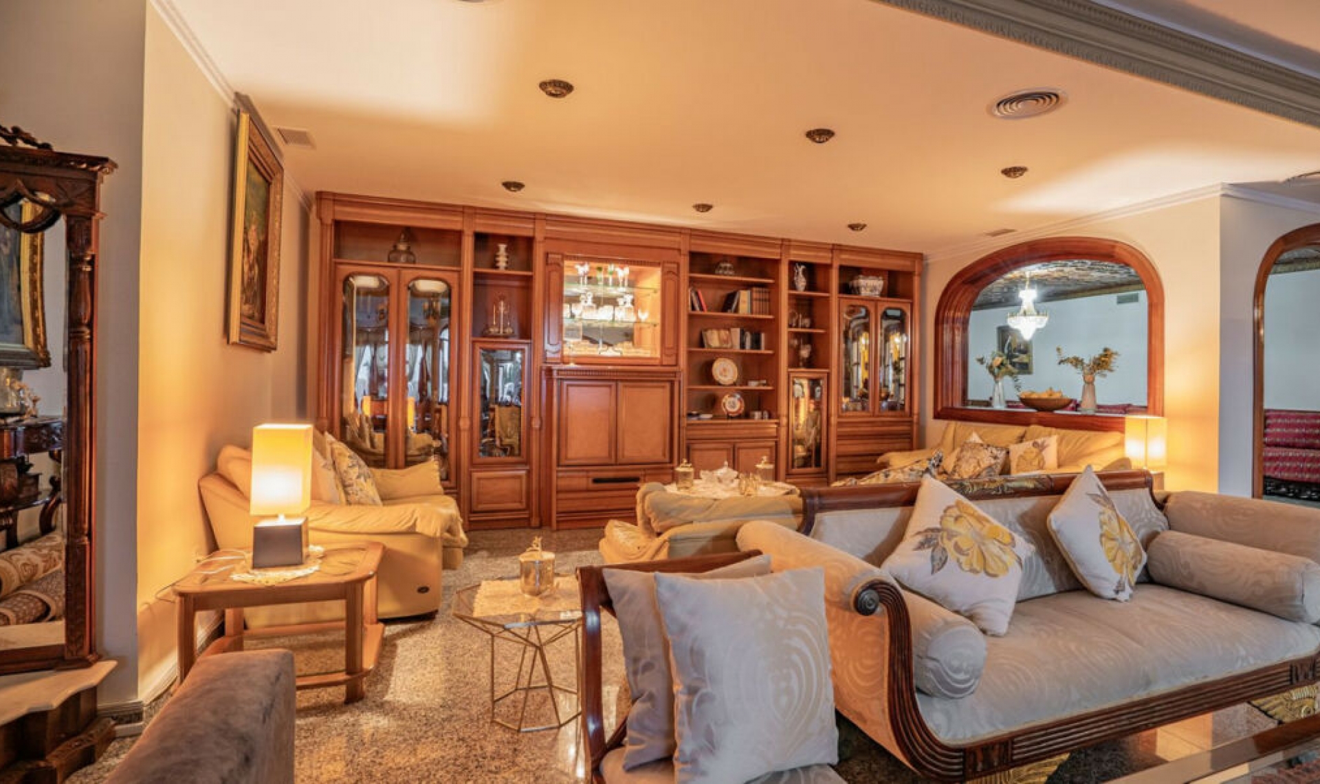 Resale - House -
Benalmadena Pueblo