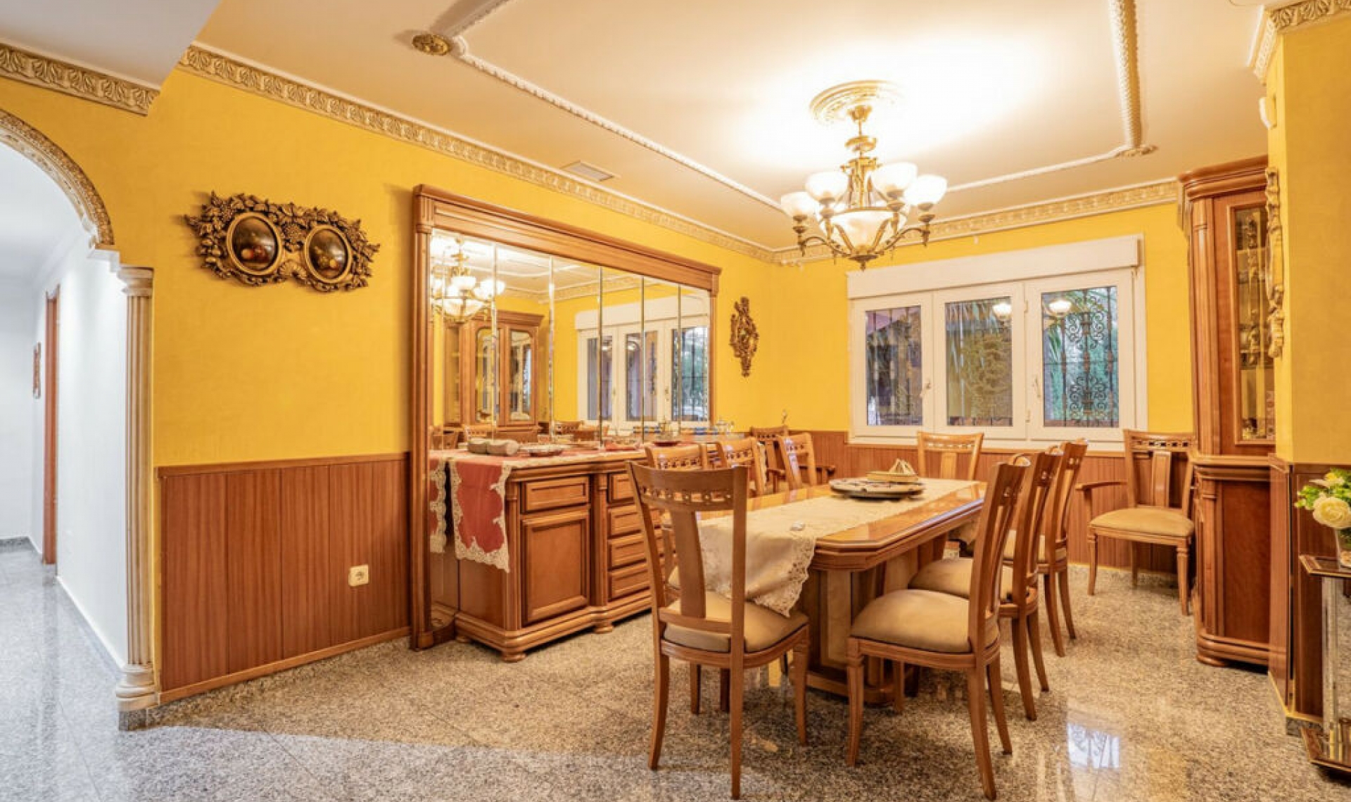 Resale - House -
Benalmadena Pueblo