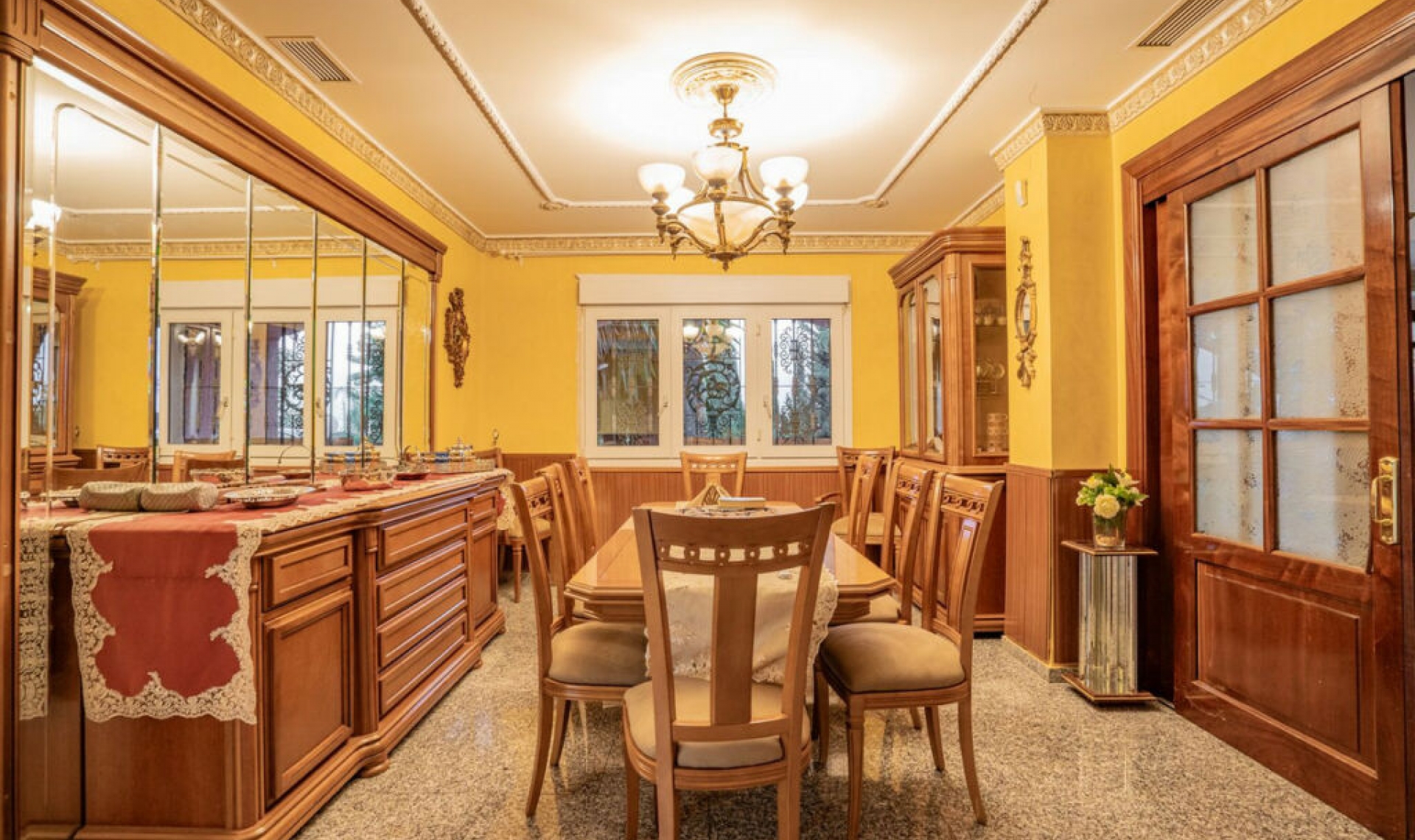 Resale - House -
Benalmadena Pueblo