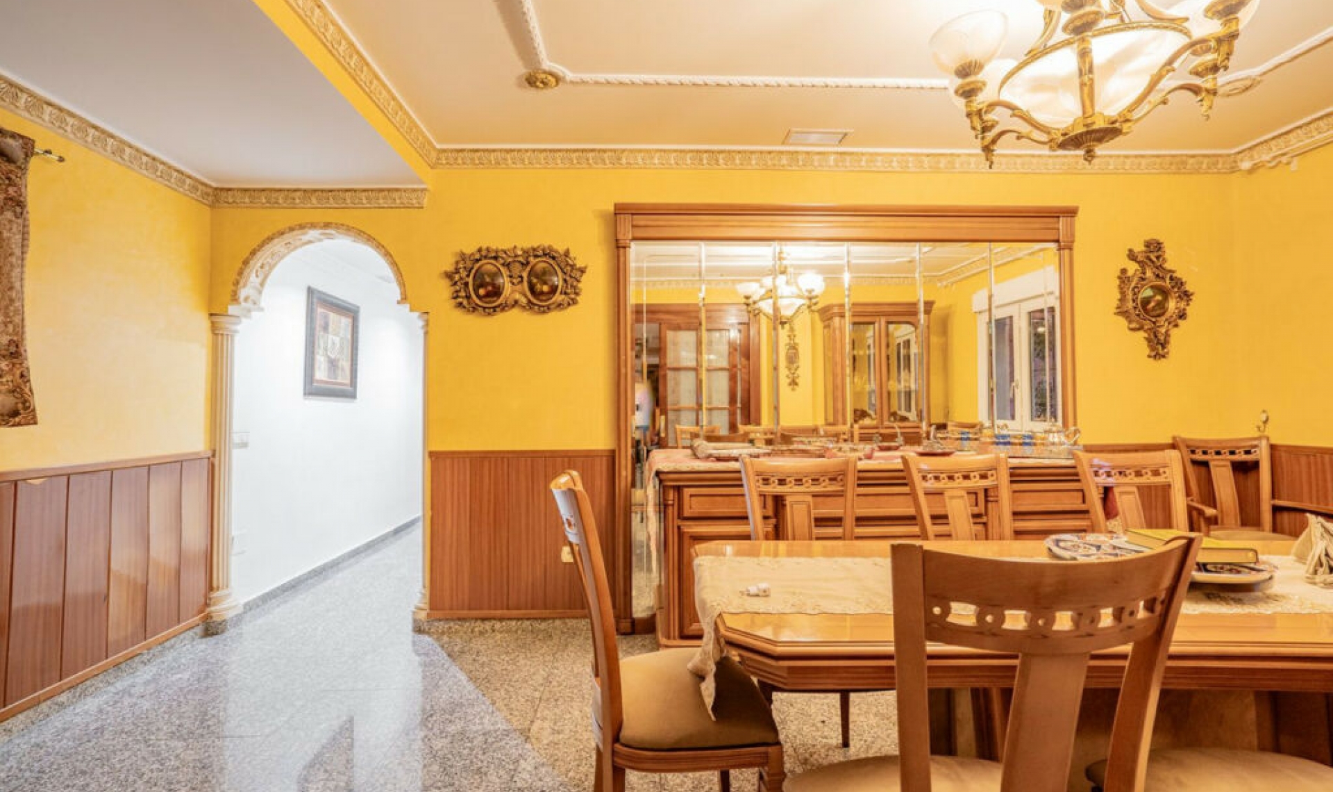 Resale - House -
Benalmadena Pueblo