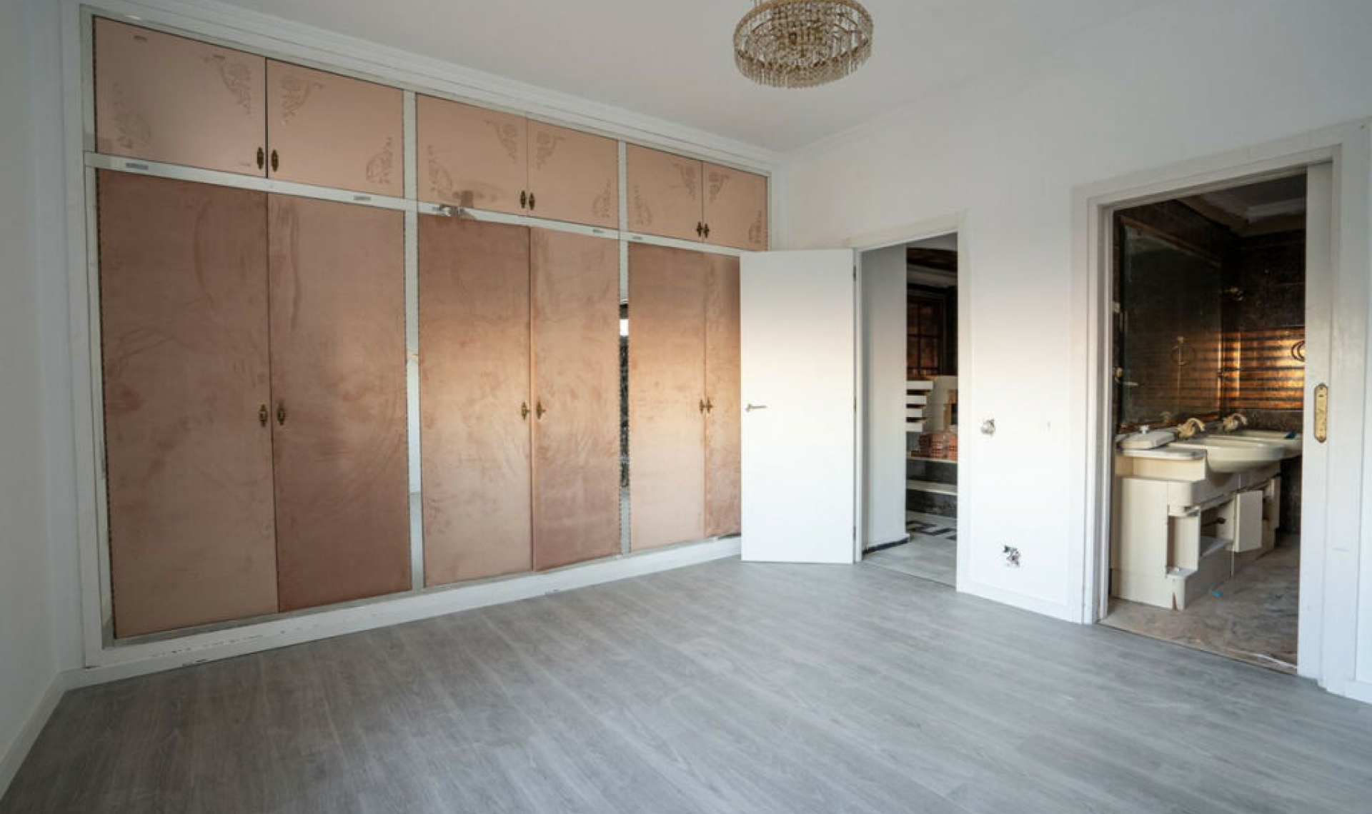 Resale - House -
Benalmadena Pueblo