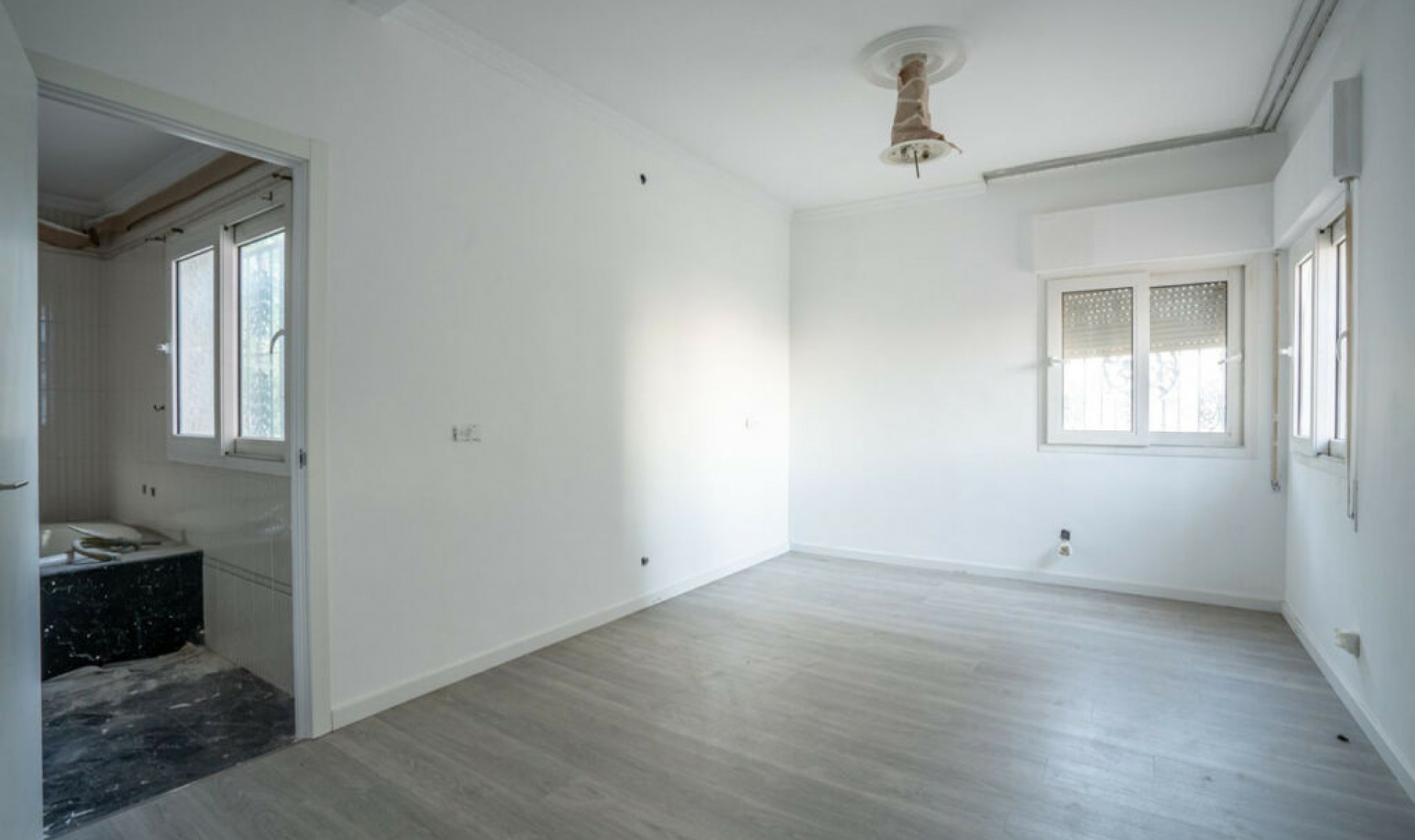 Resale - House -
Benalmadena Pueblo