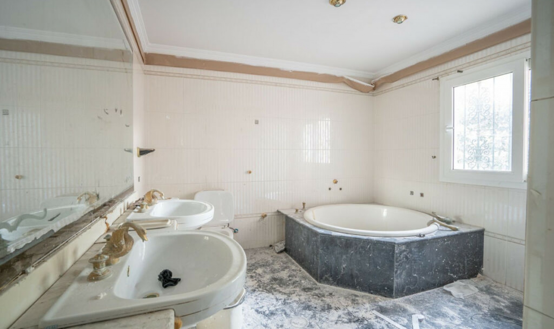 Resale - House -
Benalmadena Pueblo