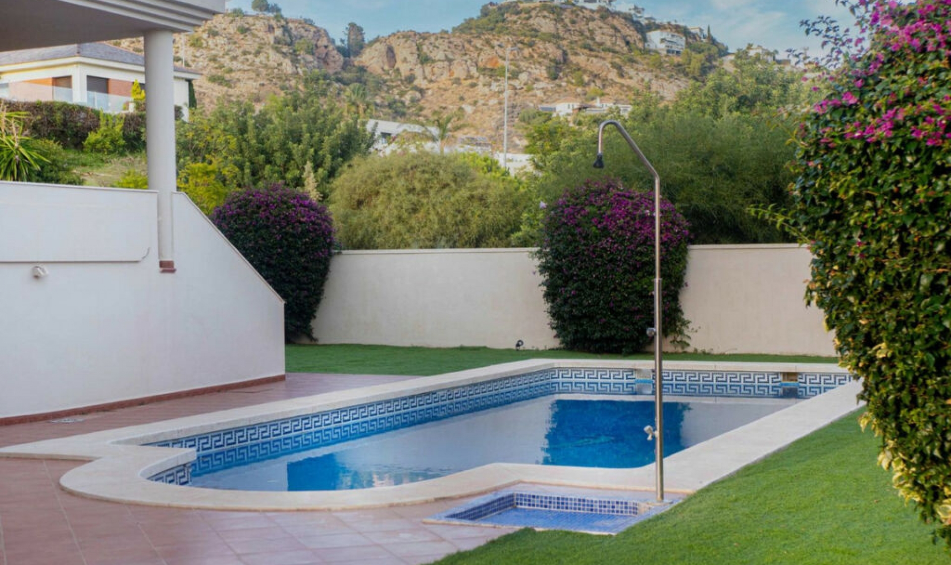 Resale - House -
Benalmadena Pueblo