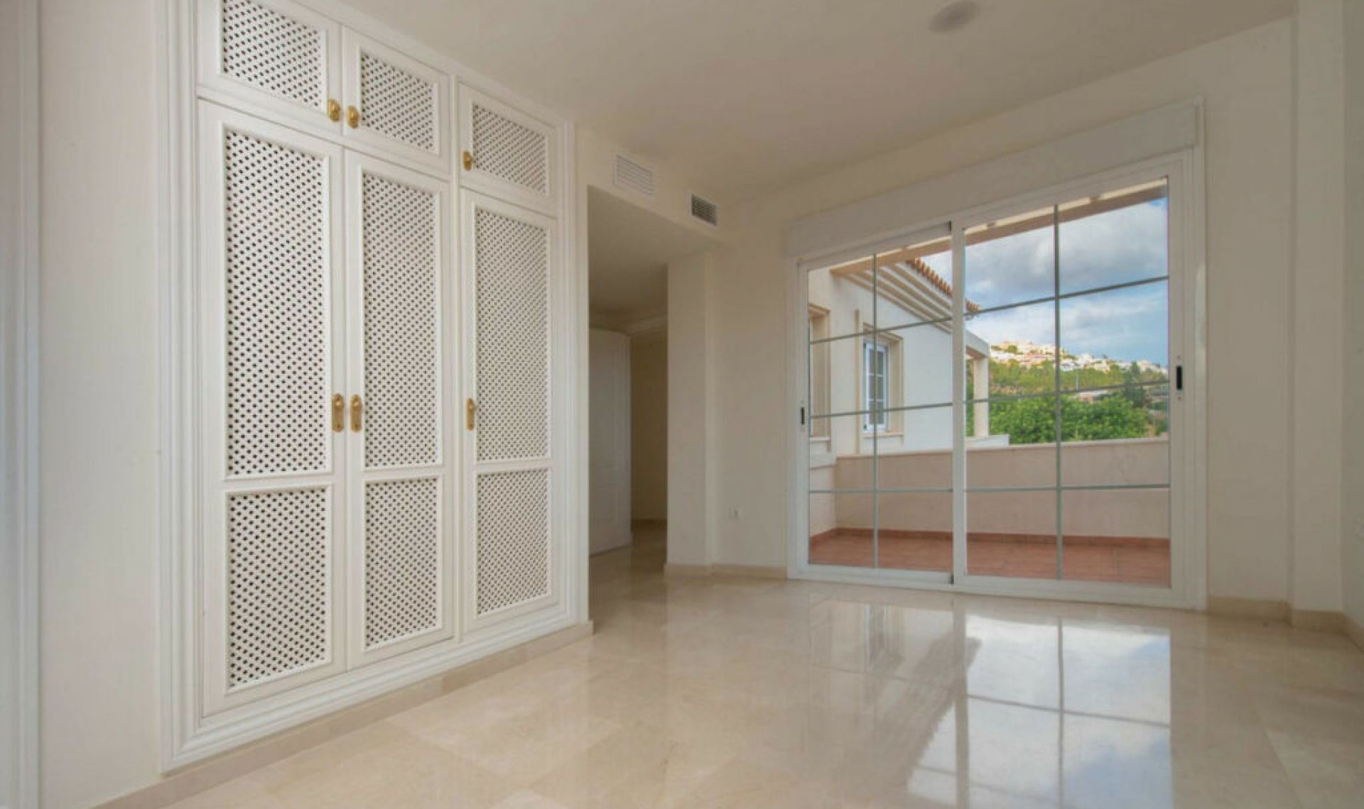 Resale - House -
Benalmadena Pueblo