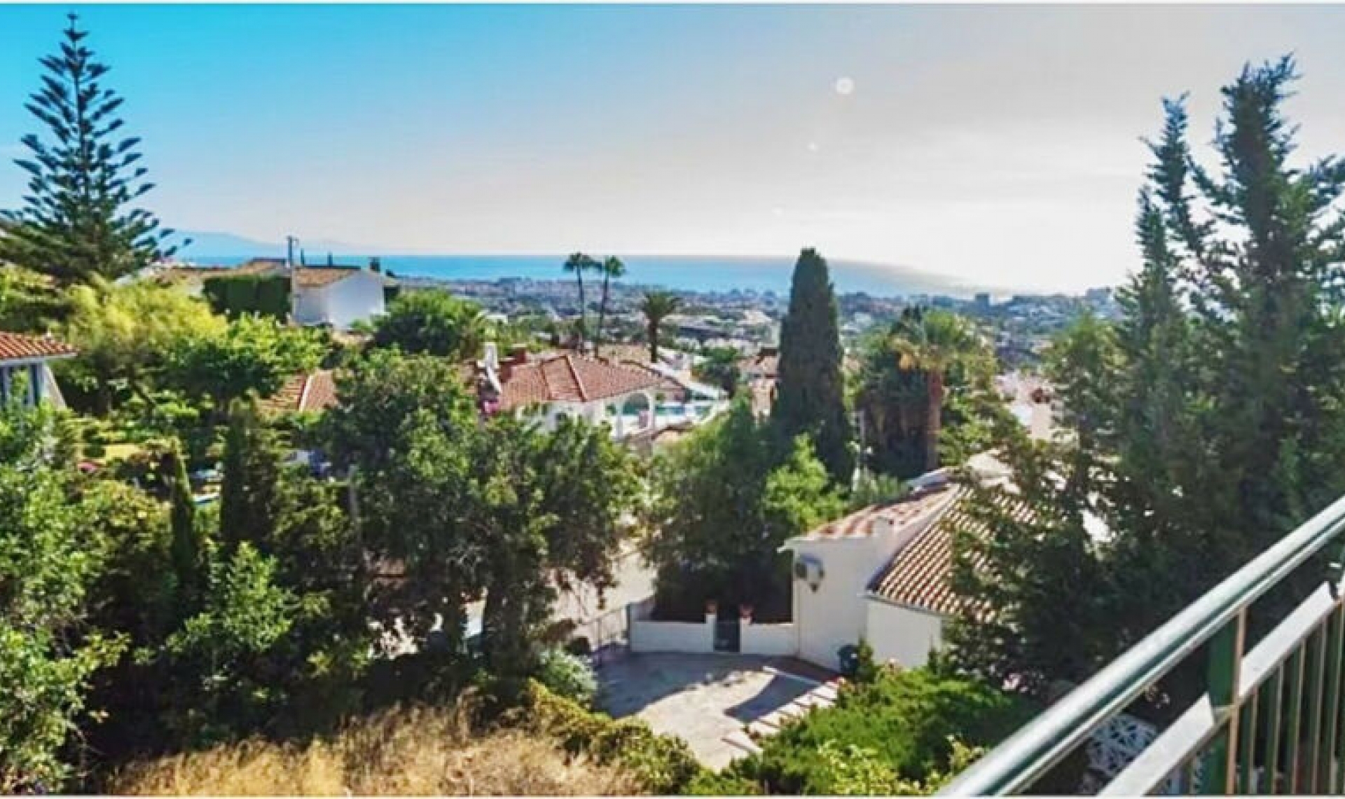 Resale - House -
Benalmadena Pueblo