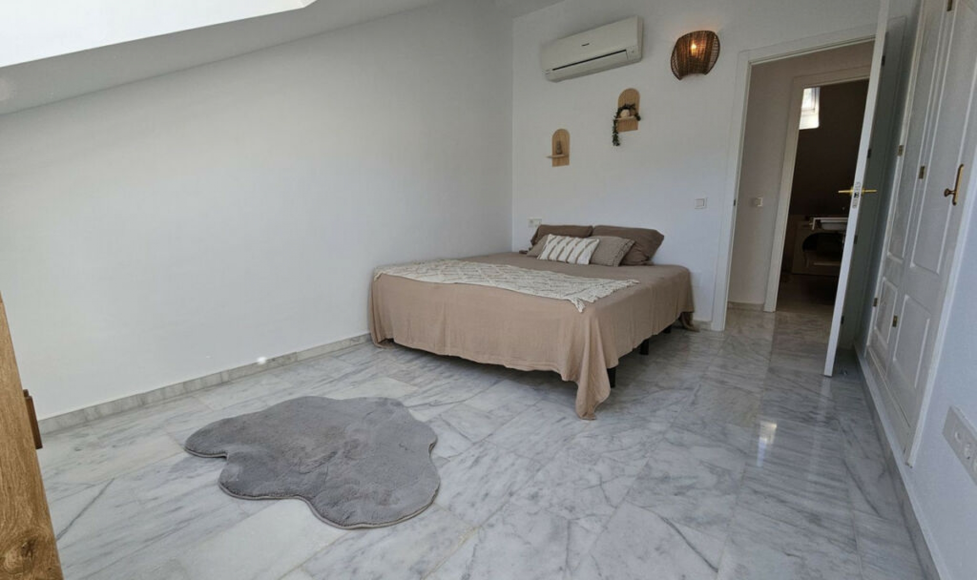 Resale - House -
Benalmadena Pueblo
