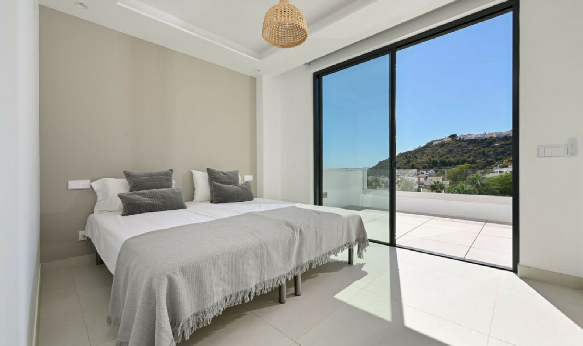 Resale - House -
Benalmadena Pueblo