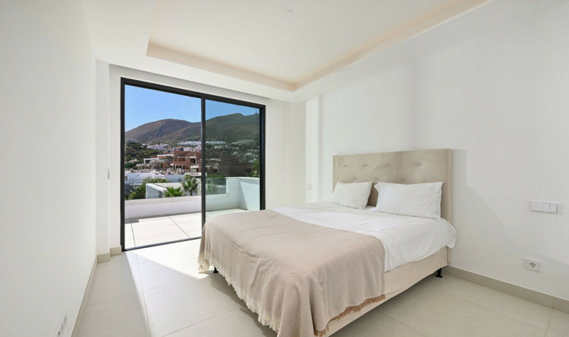 Resale - House -
Benalmadena Pueblo