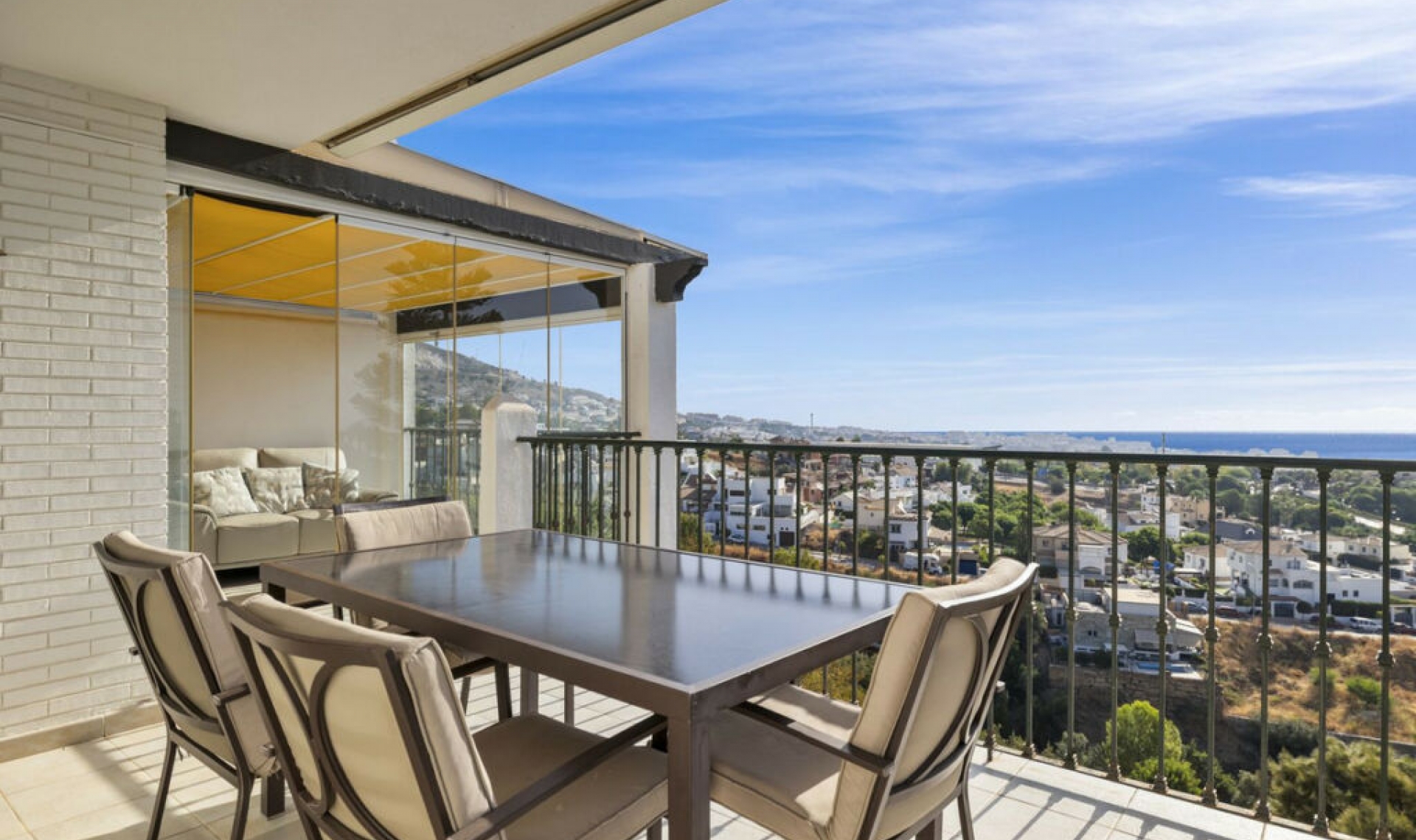 Resale - House -
Benalmadena Pueblo