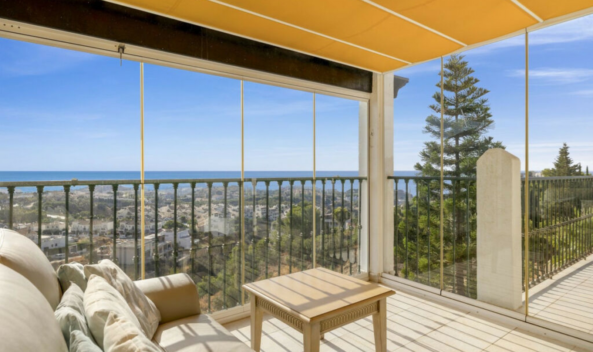 Resale - House -
Benalmadena Pueblo