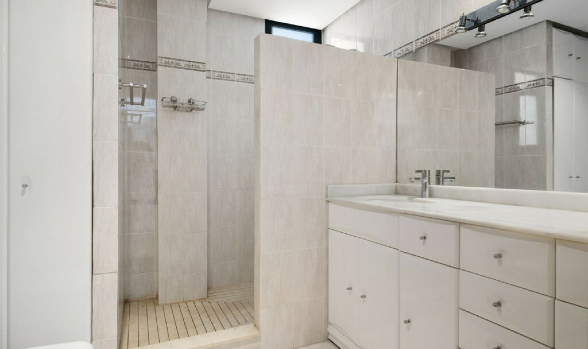 Resale - House -
Benalmadena Pueblo