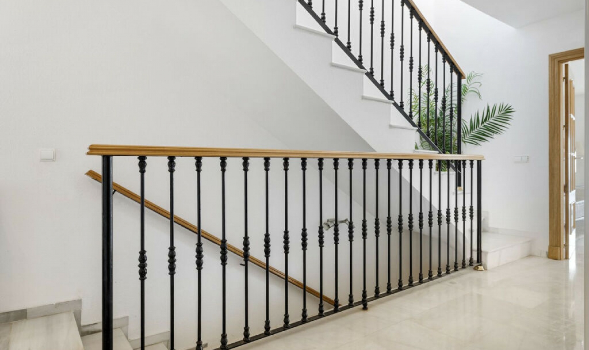 Resale - House -
Benalmadena Pueblo