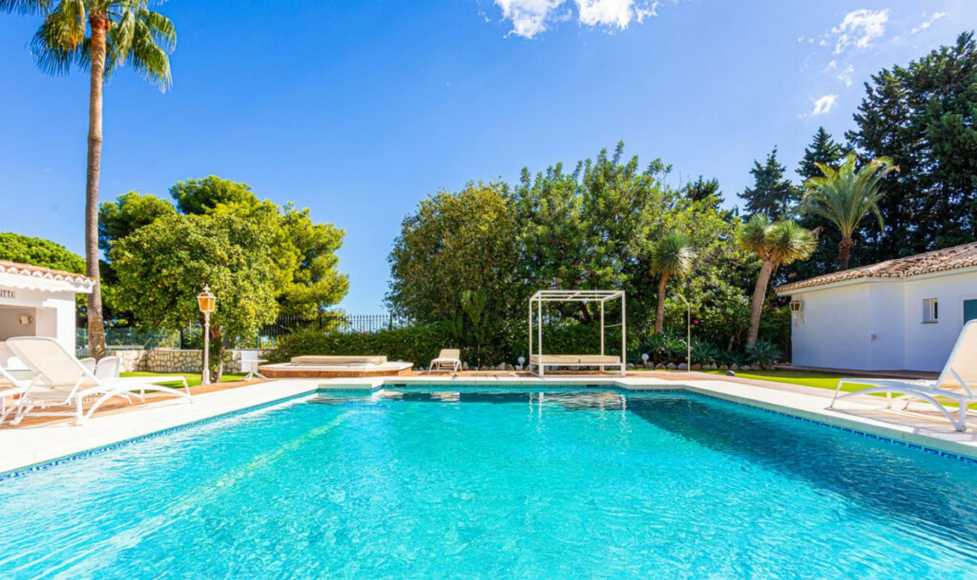 Resale - House -
Benalmadena