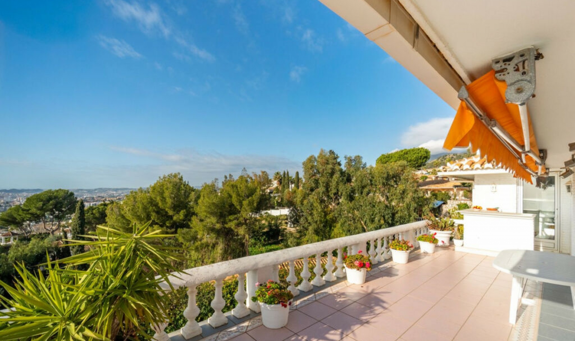 Resale - House -
Benalmadena