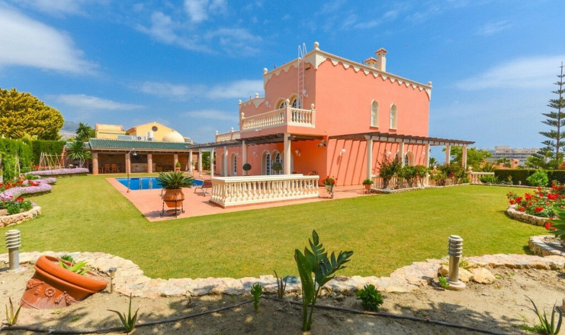 Resale - House -
Benalmadena