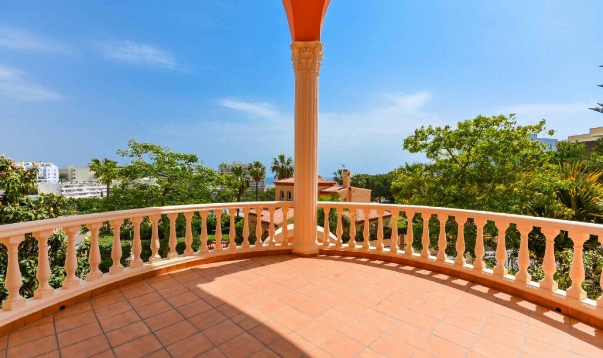 Resale - House -
Benalmadena