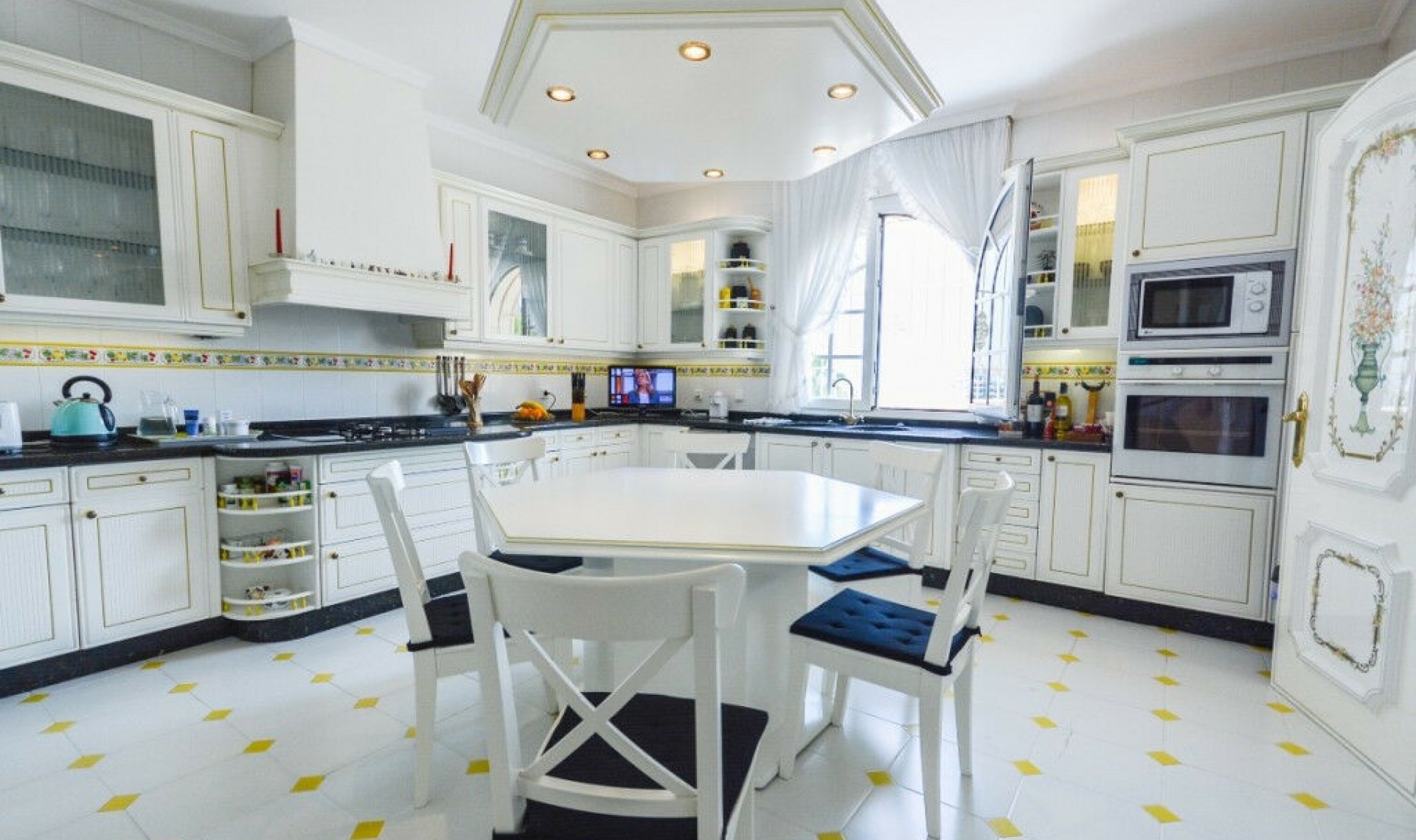 Resale - House -
Benalmadena