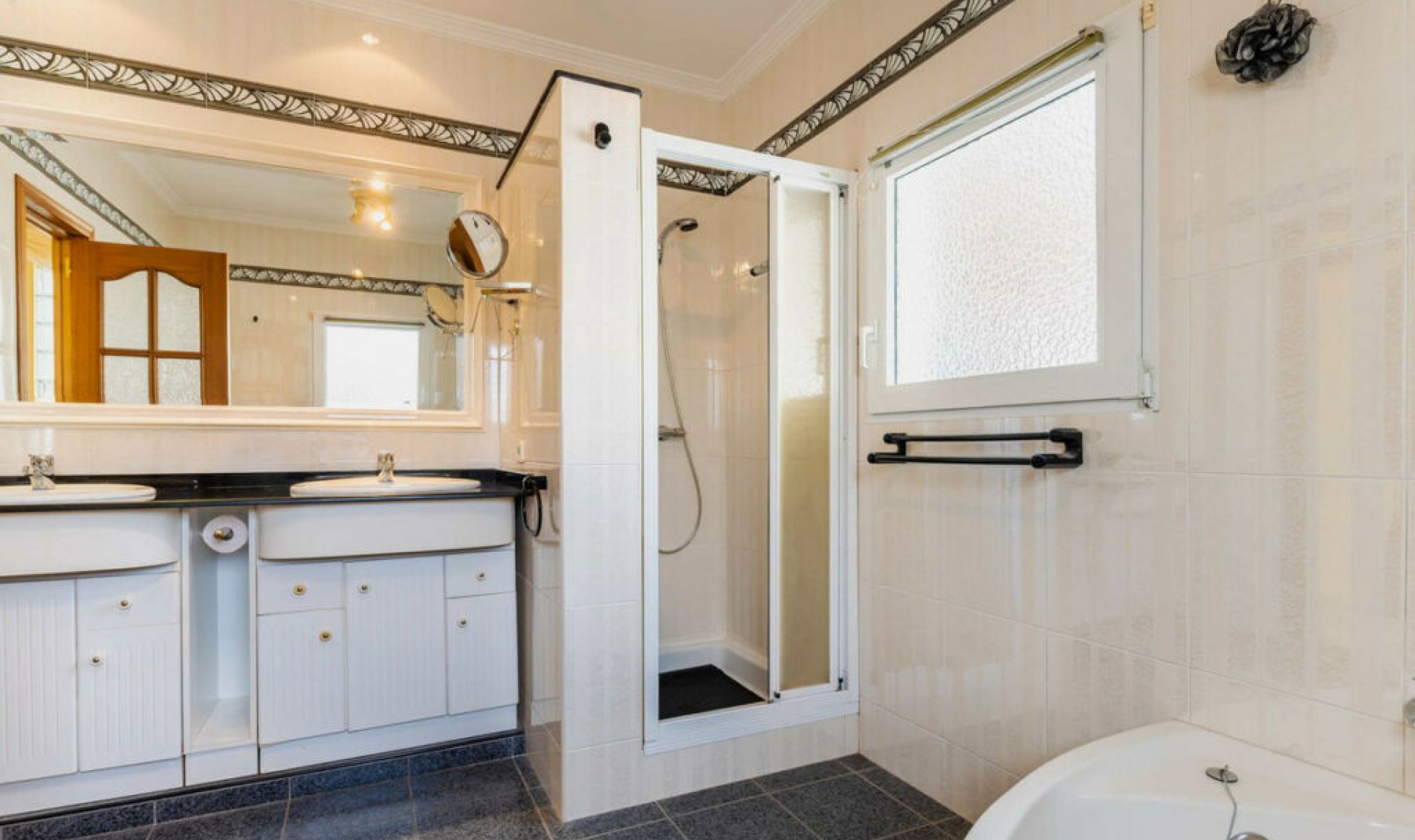 Resale - House -
Benalmadena