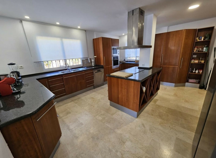 Resale - House -
Benalmadena