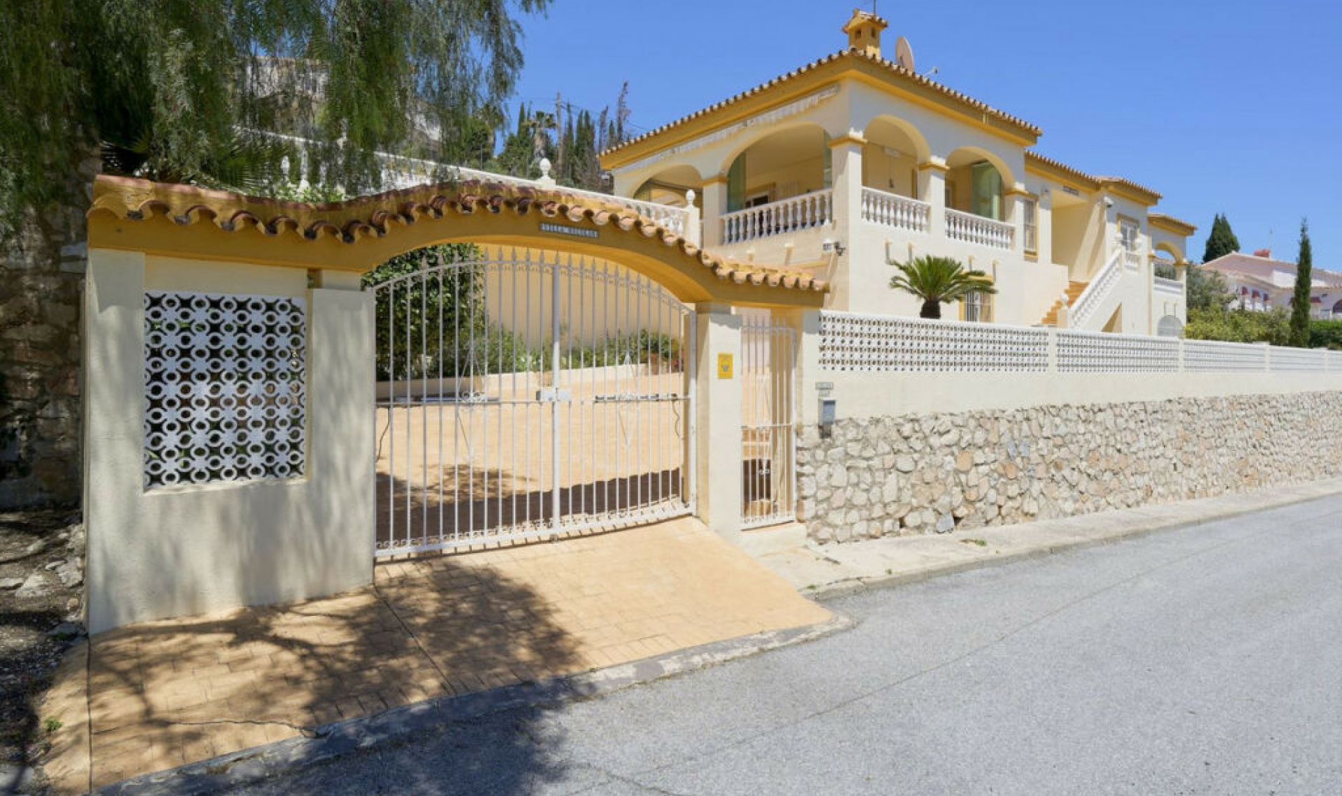 Resale - House -
Benalmadena