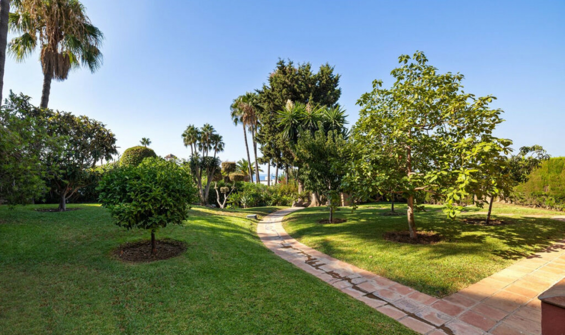 Resale - House -
Benalmadena