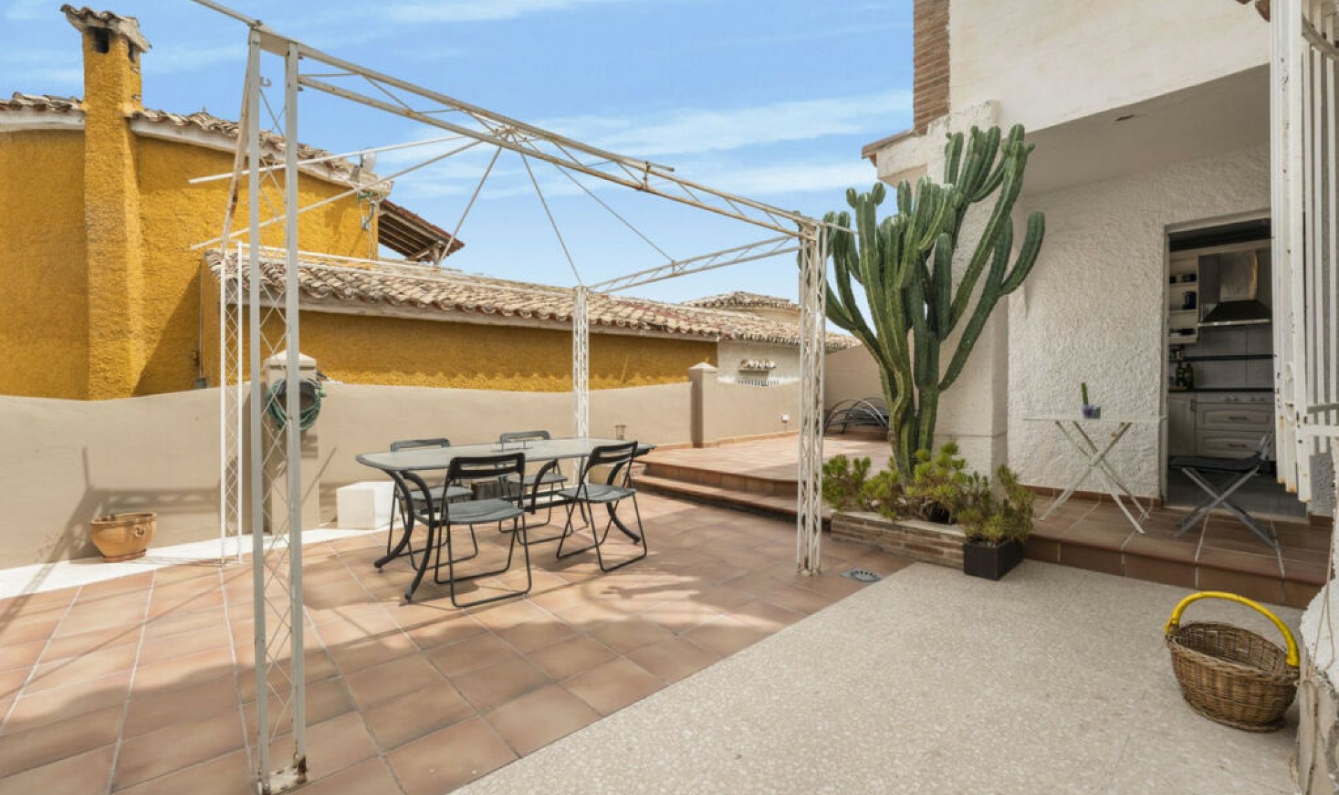 Resale - House -
Benalmadena