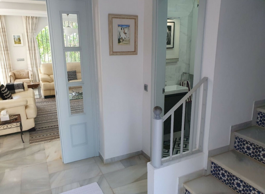 Resale - House -
Benamara