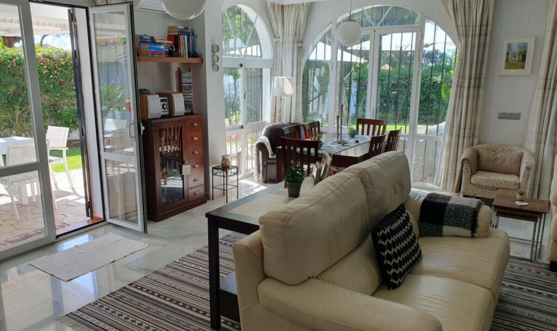 Resale - House -
Benamara