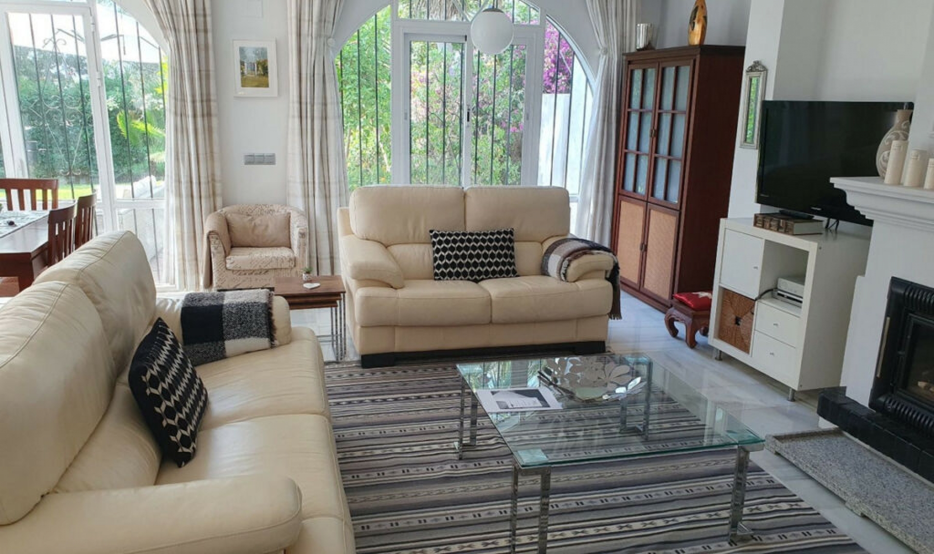Resale - House -
Benamara