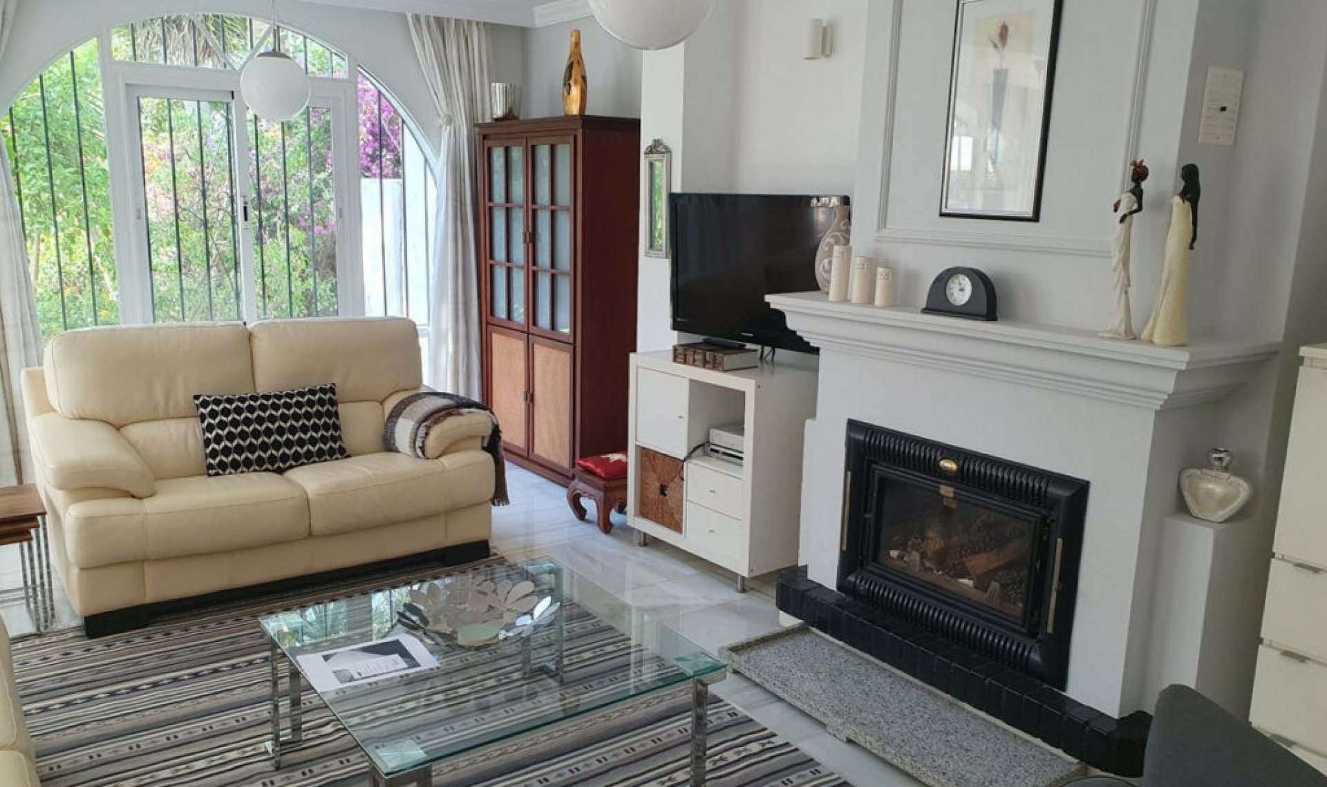 Resale - House -
Benamara
