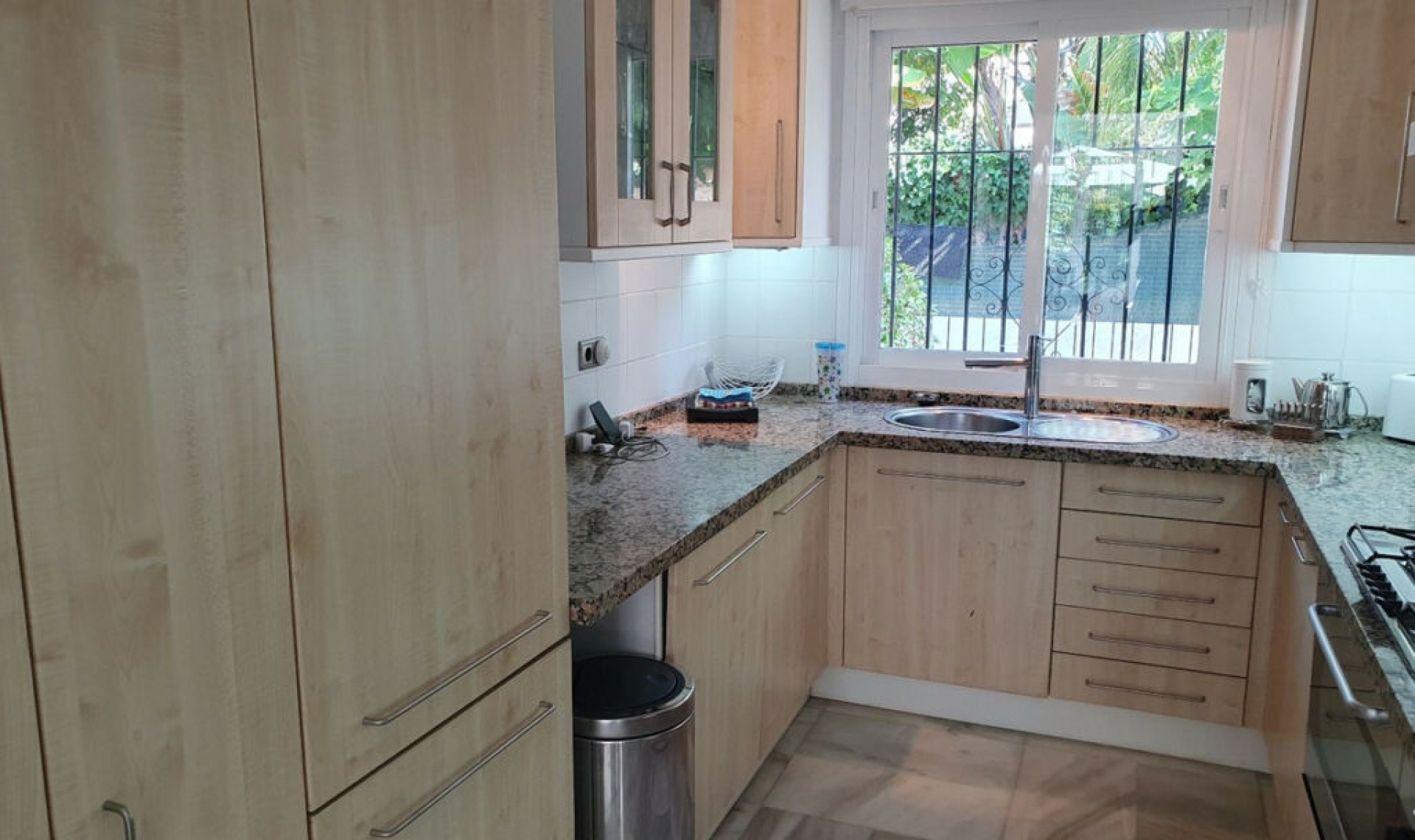 Resale - House -
Benamara