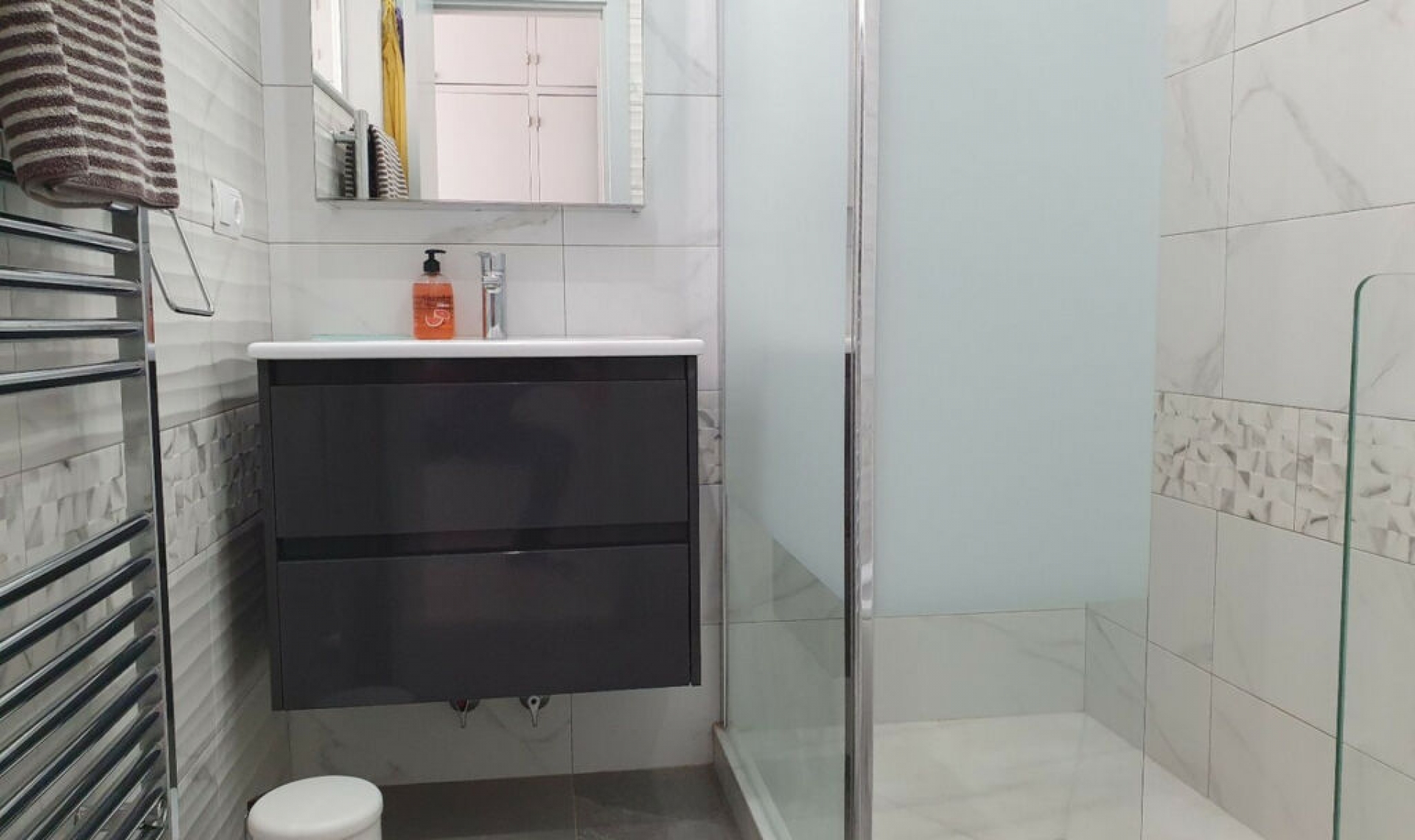 Resale - House -
Benamara