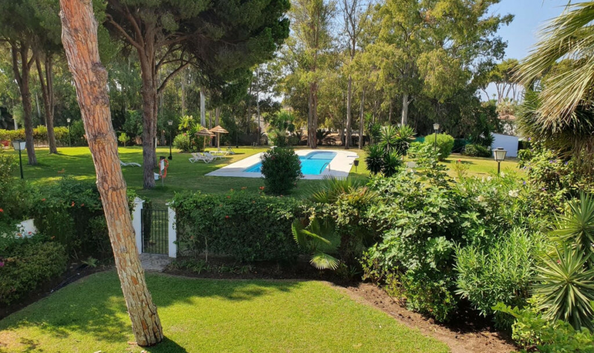 Resale - House -
Benamara