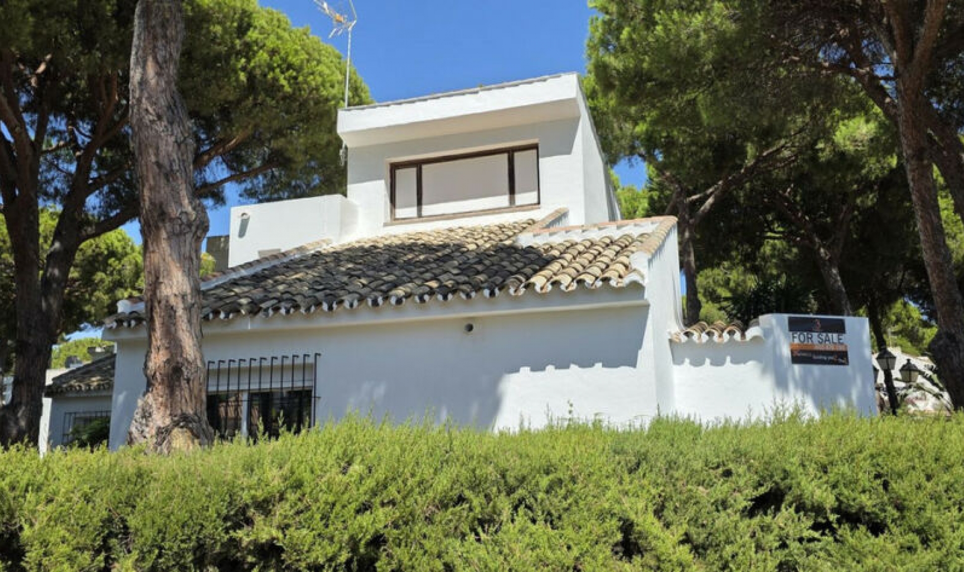 Resale - House -
Benamara
