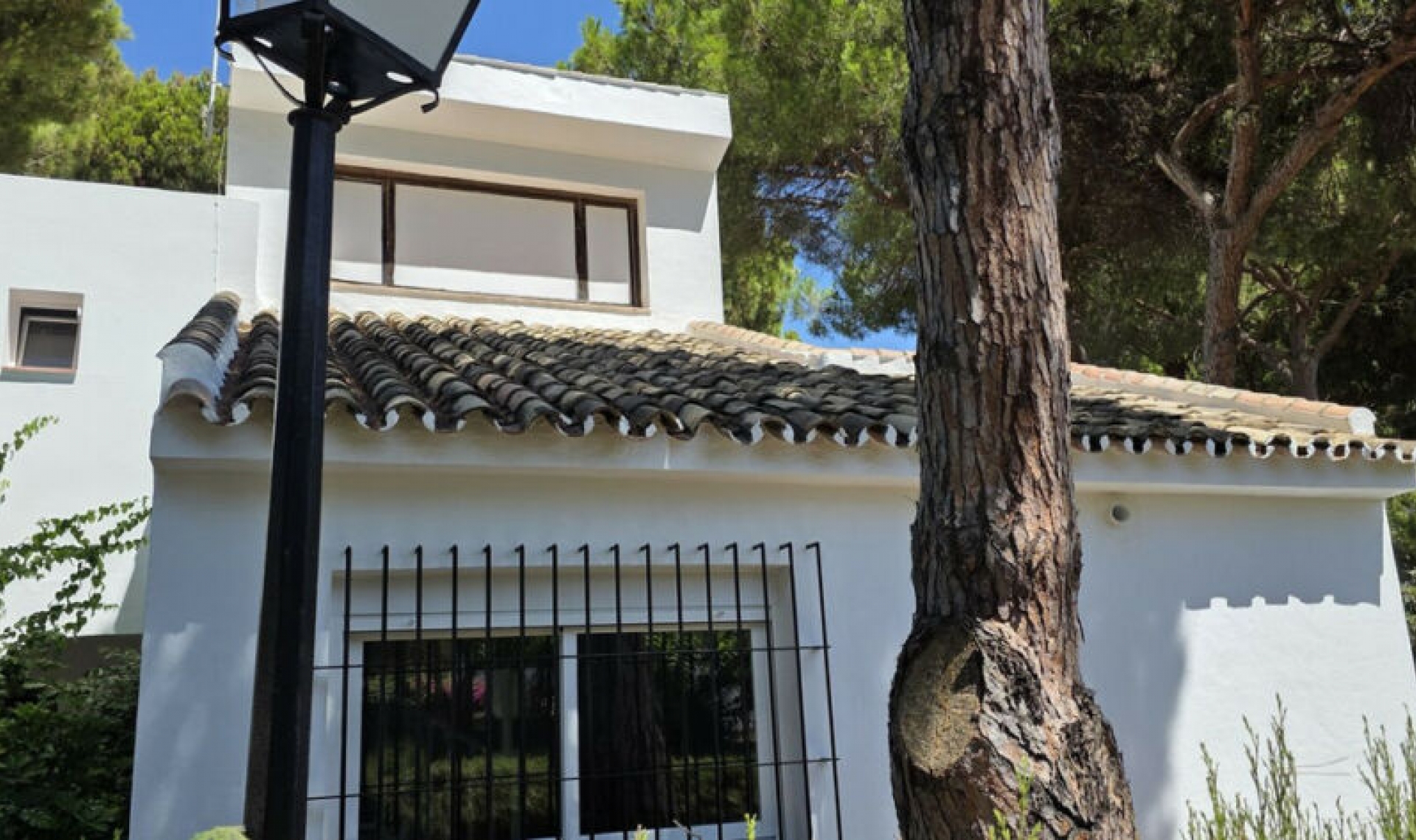 Resale - House -
Benamara
