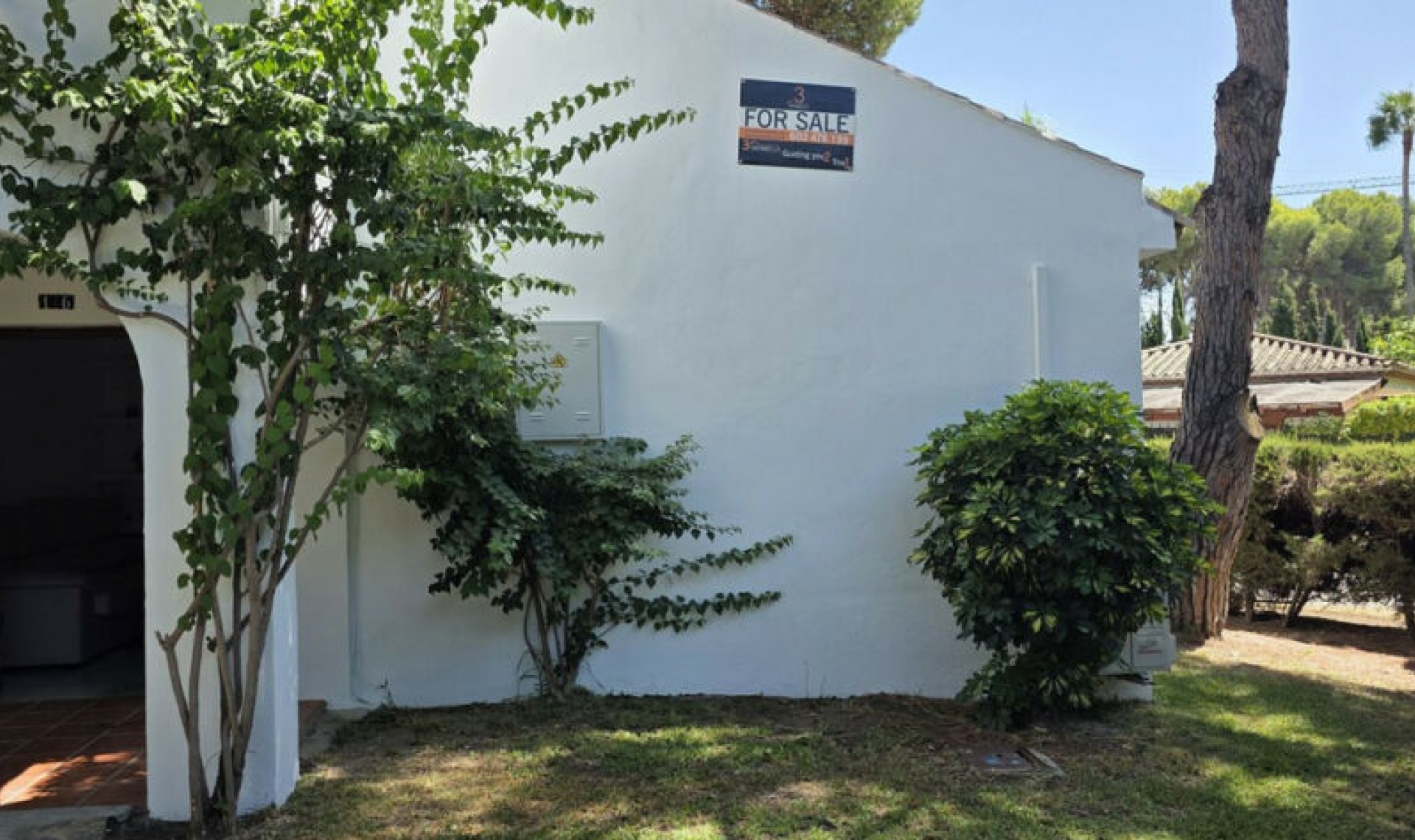 Resale - House -
Benamara