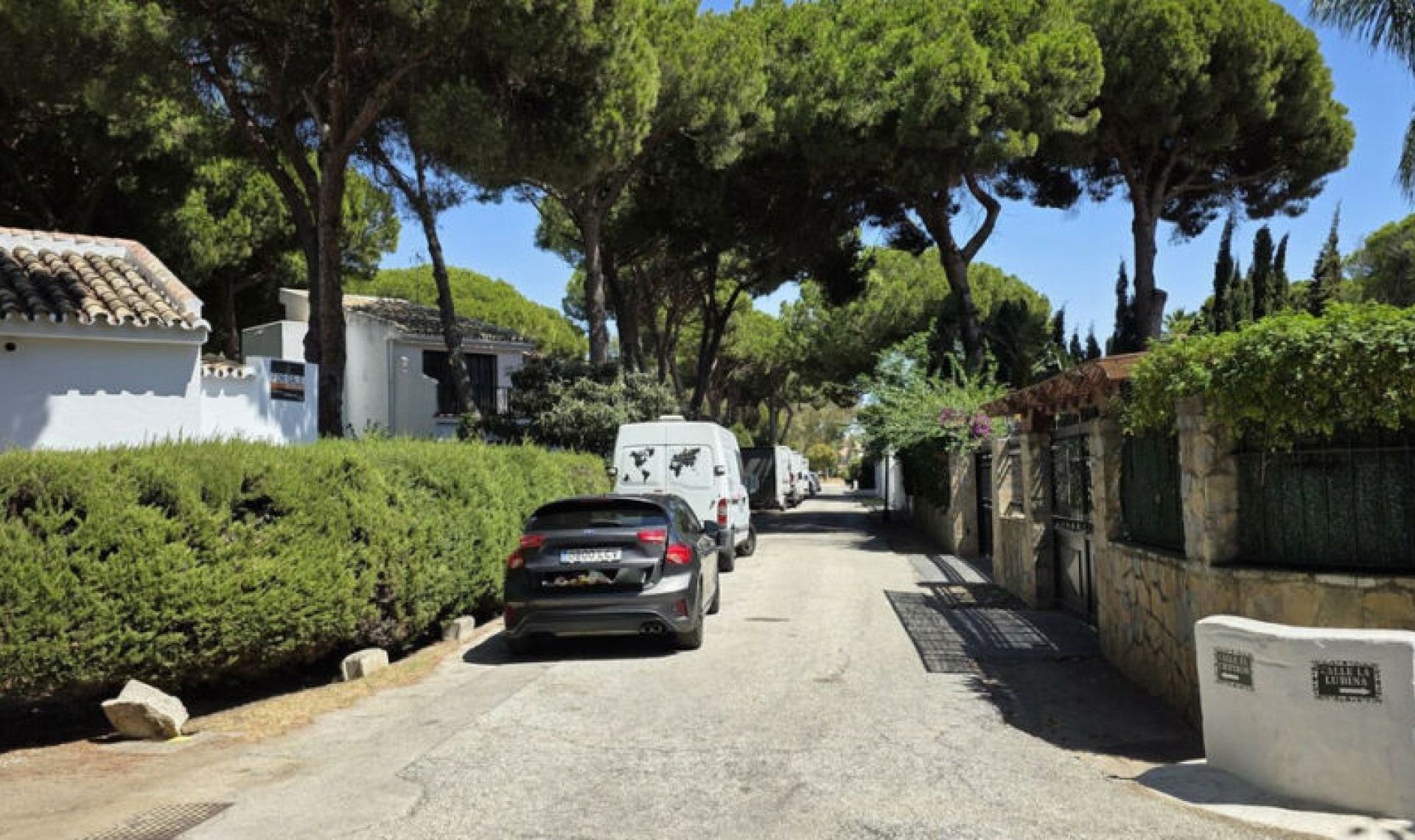 Resale - House -
Benamara